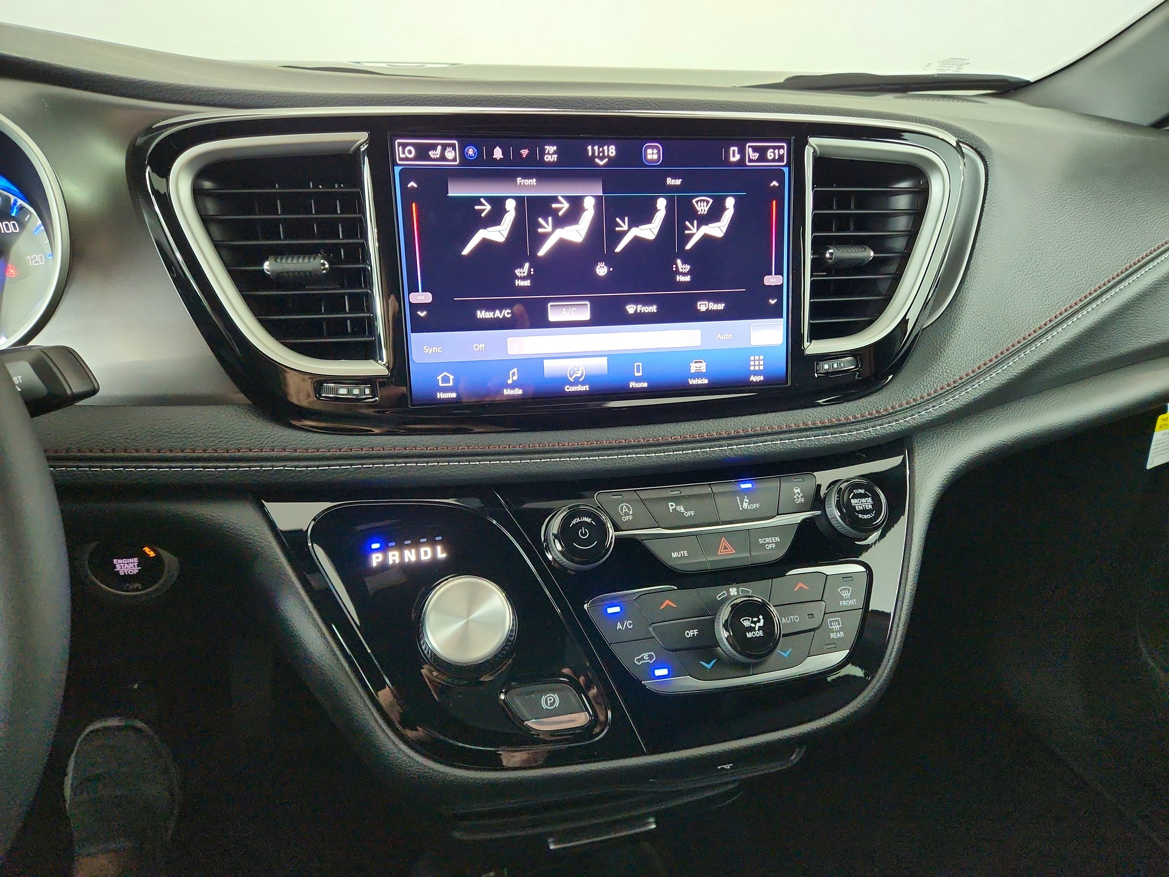 2027 Chrysler Pacifica Select