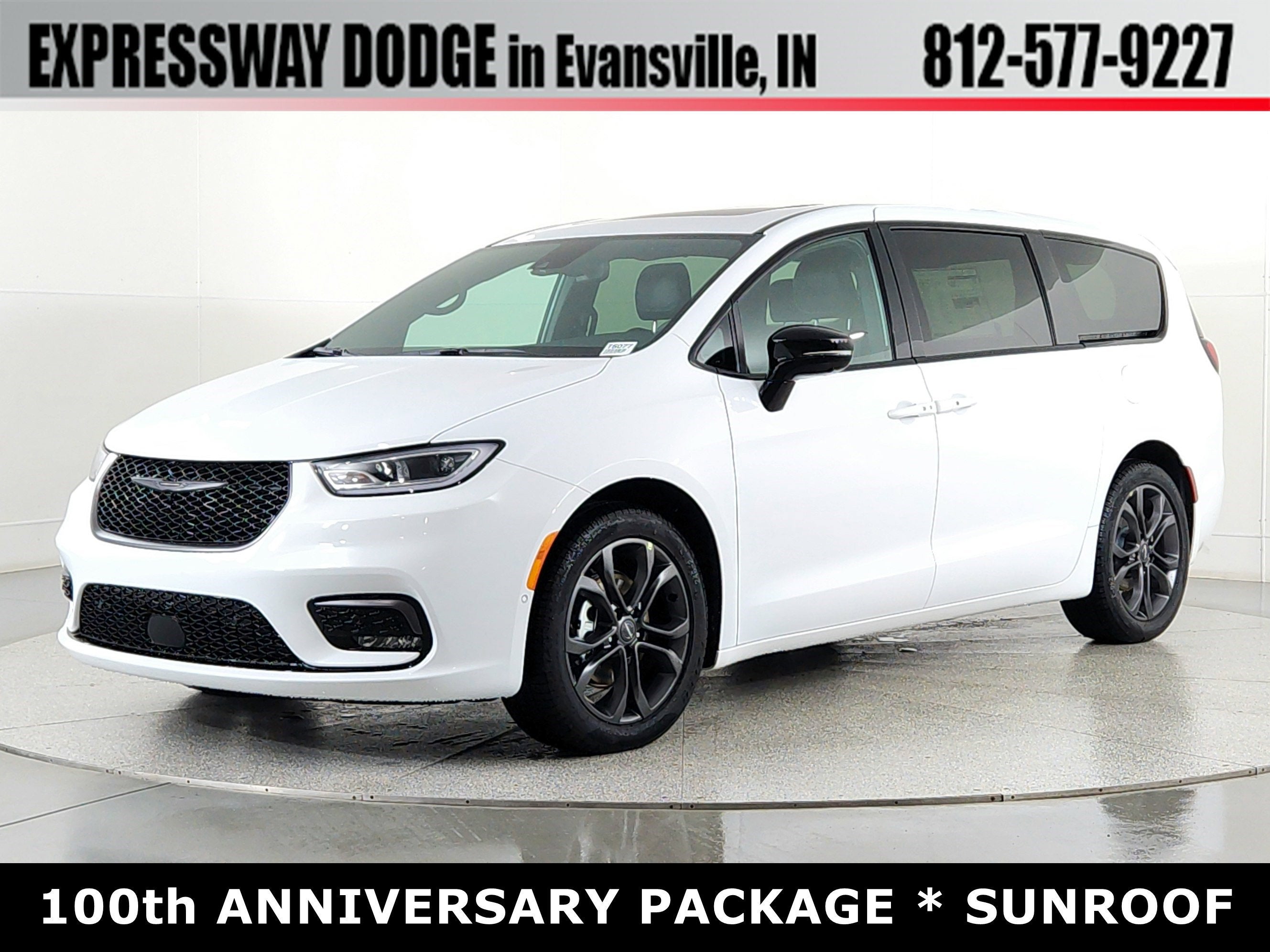 2026 Chrysler Pacifica Select