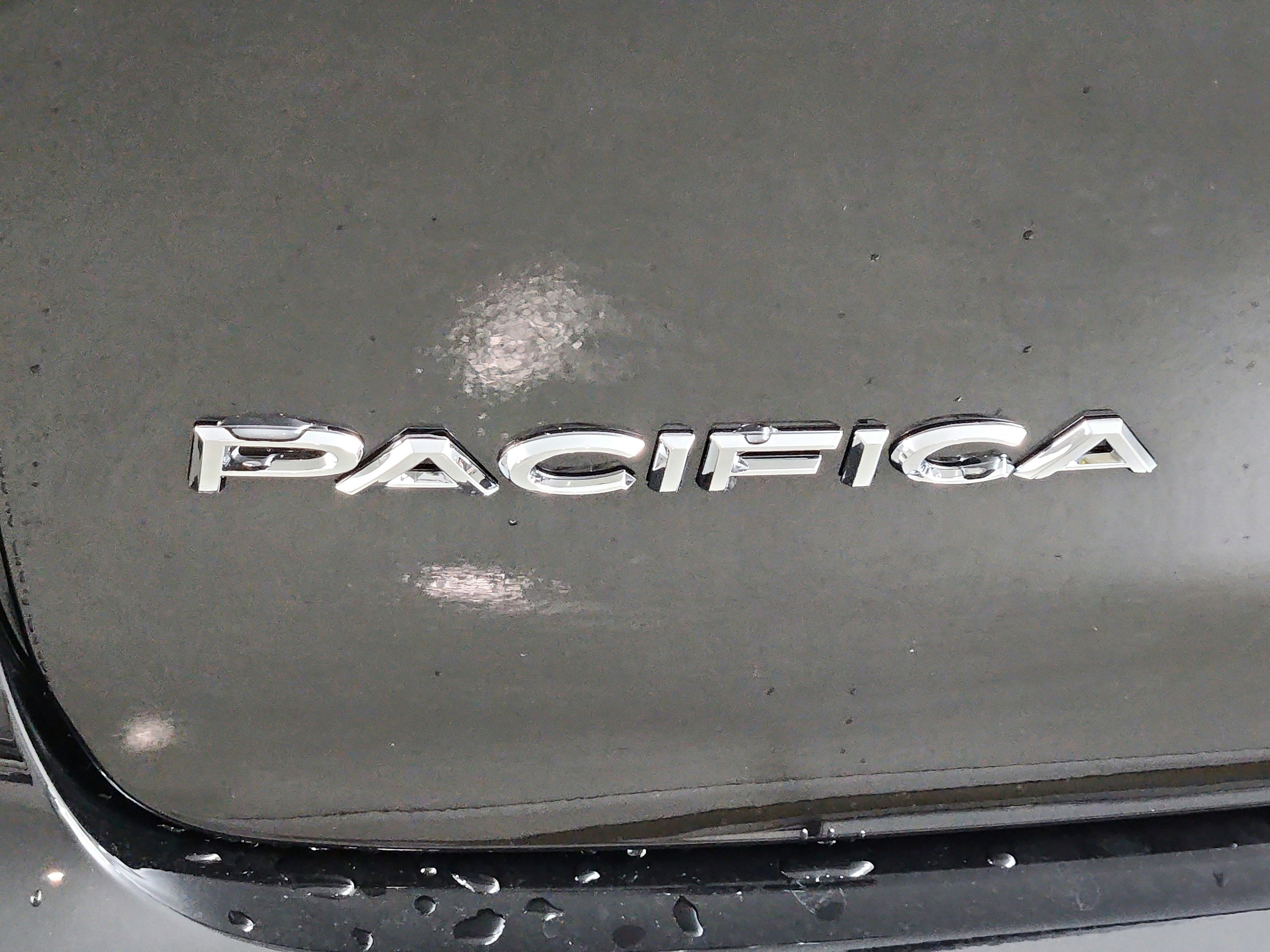 2027 Chrysler Pacifica Select
