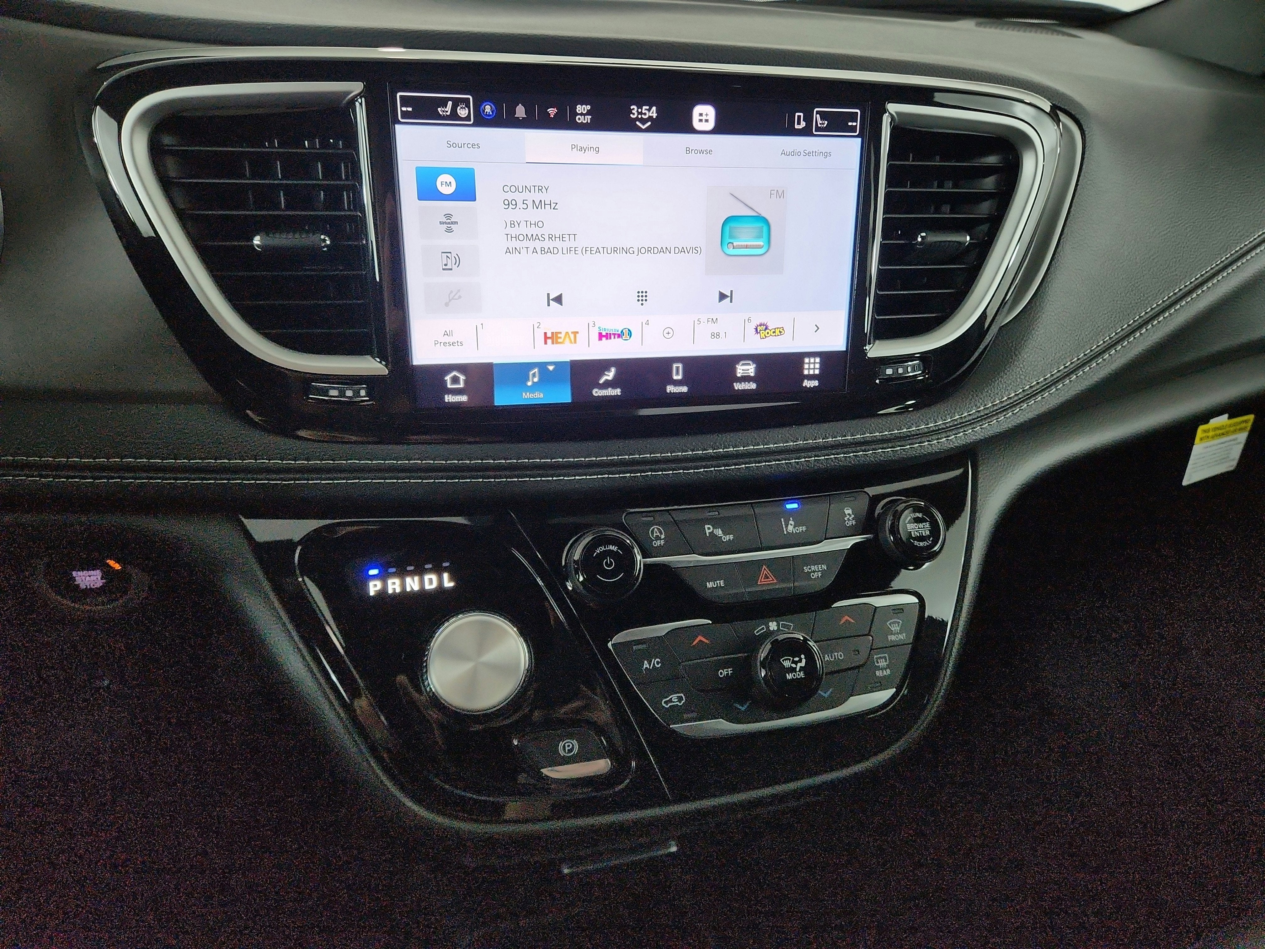 2027 Chrysler Pacifica Select