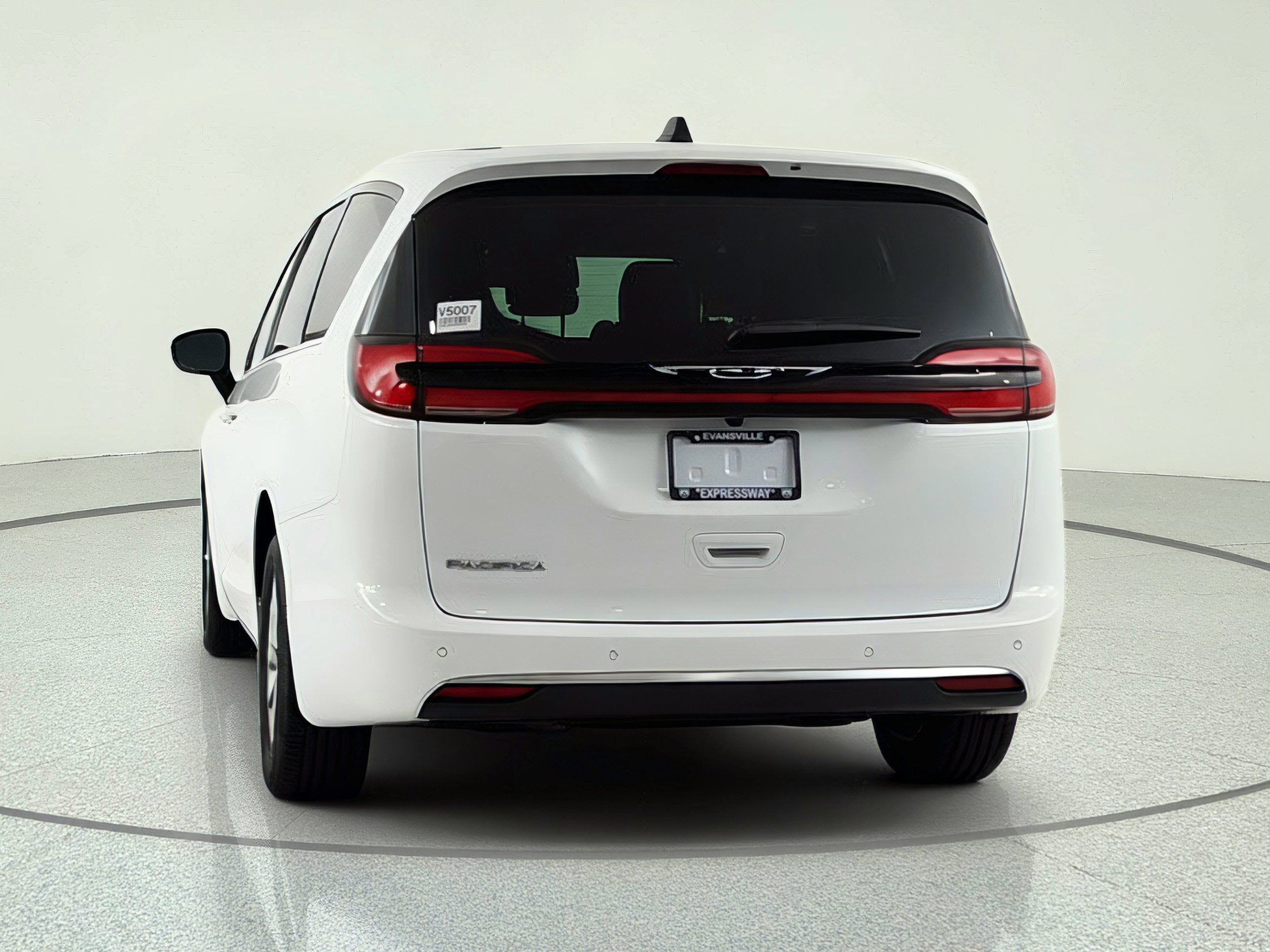 2027 Chrysler Pacifica Select