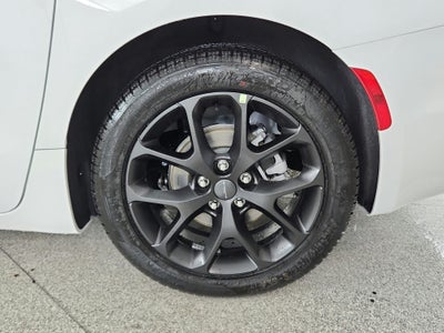 2027 Chrysler Pacifica Select FWD
