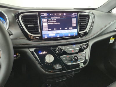 2027 Chrysler Pacifica Select FWD