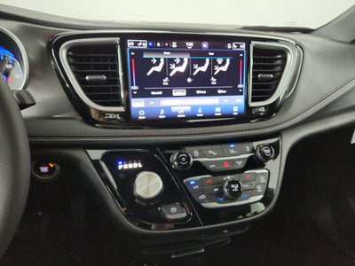 2027 Chrysler Pacifica Select FWD
