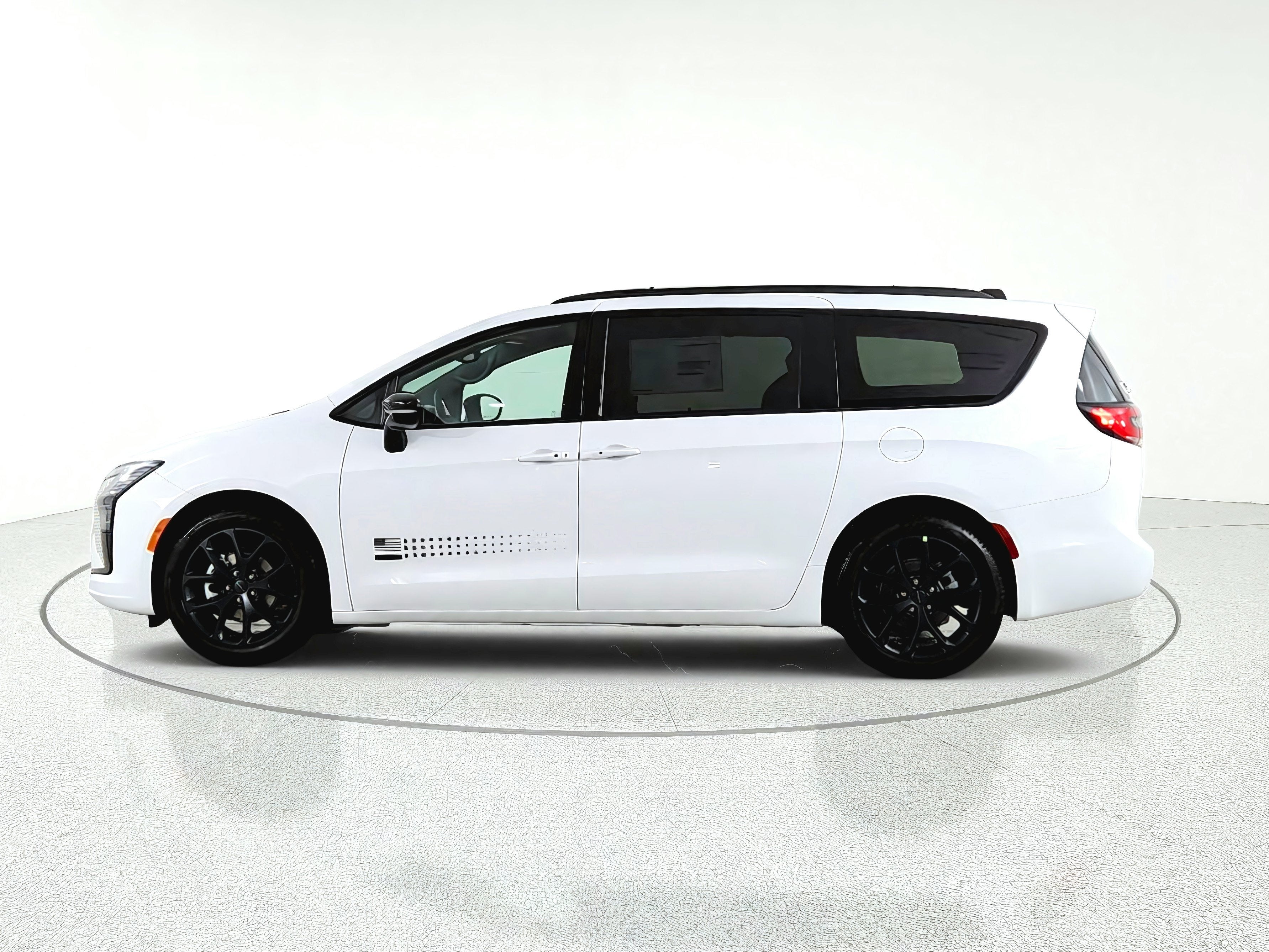 2027 Chrysler Pacifica Select FWD