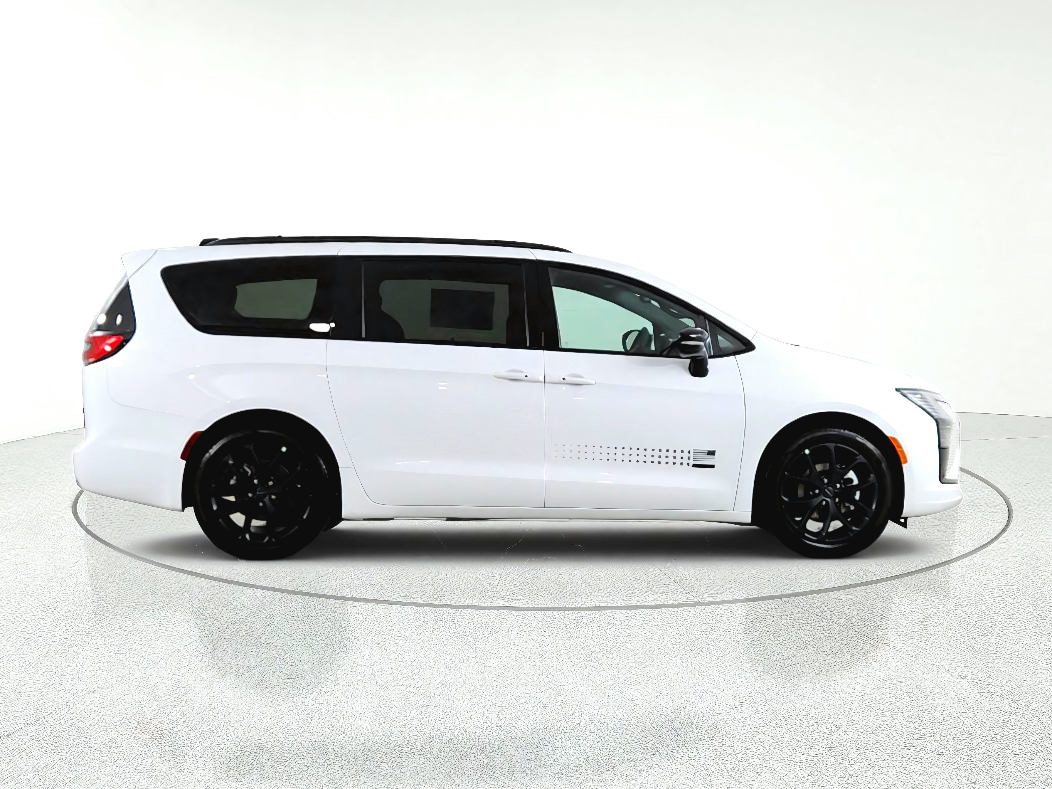 2027 Chrysler Pacifica Select FWD