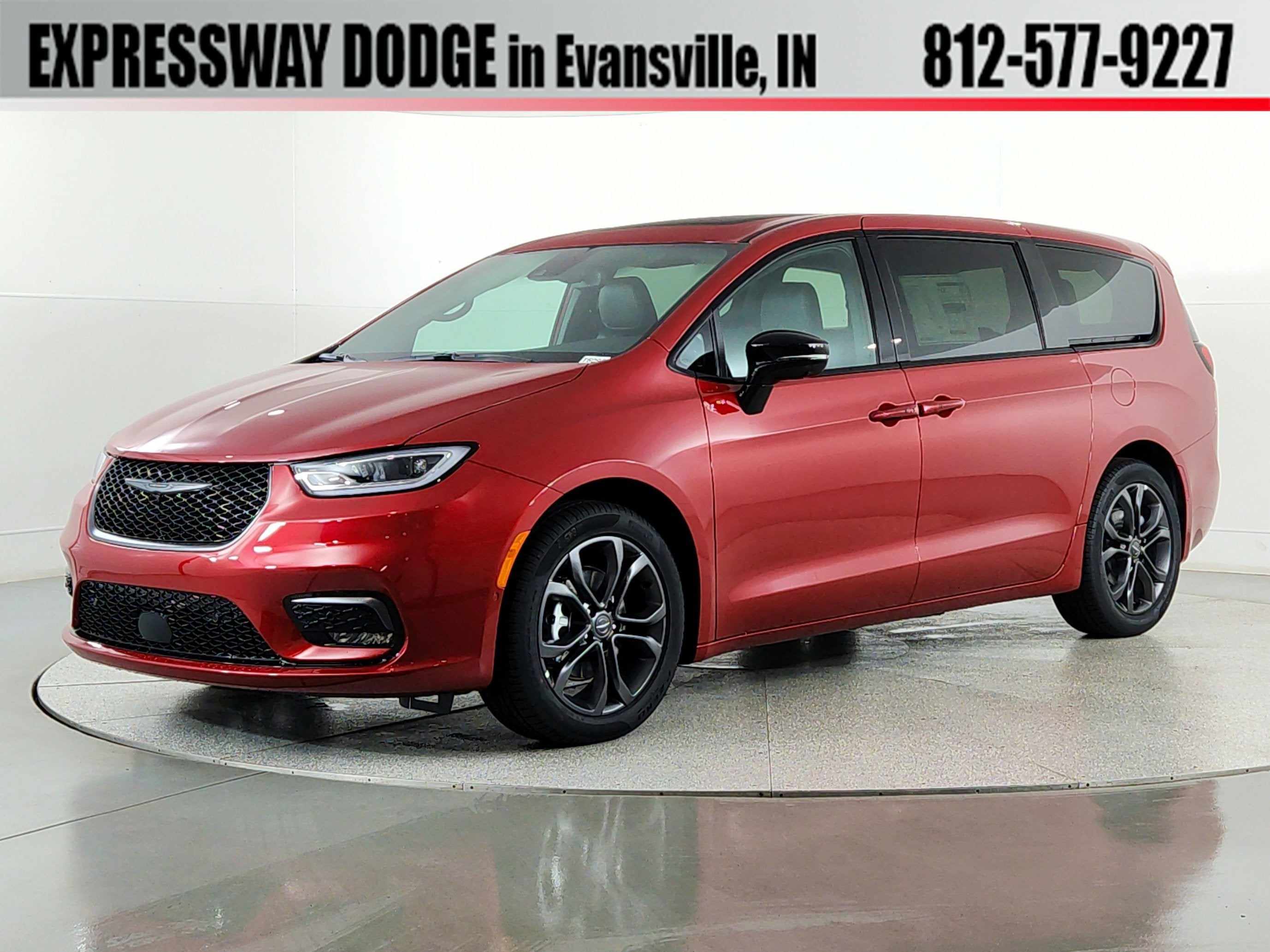 2026 Chrysler Pacifica Select