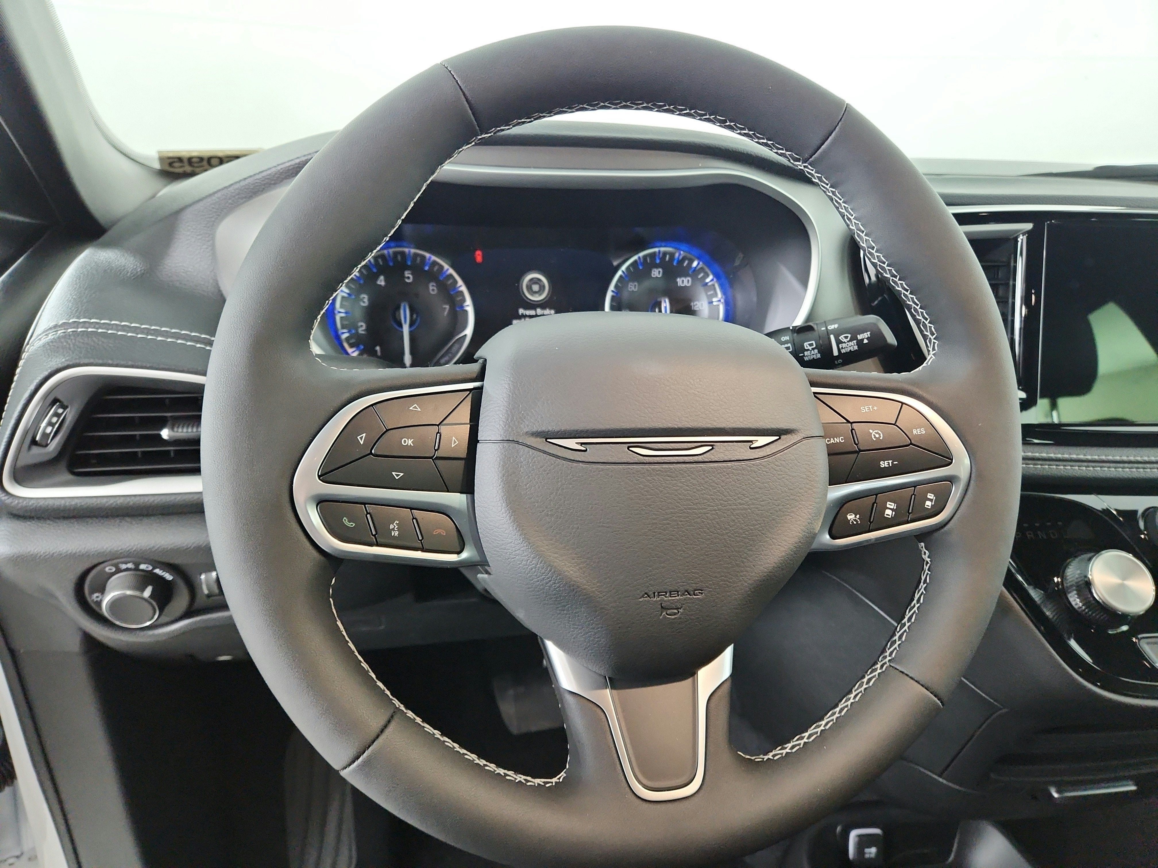 2027 Chrysler Pacifica Select