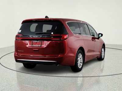 2027 Chrysler Pacifica Select