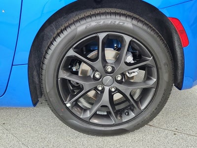 2027 Chrysler Pacifica Select FWD