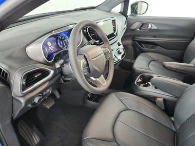 2027 Chrysler Pacifica Select FWD
