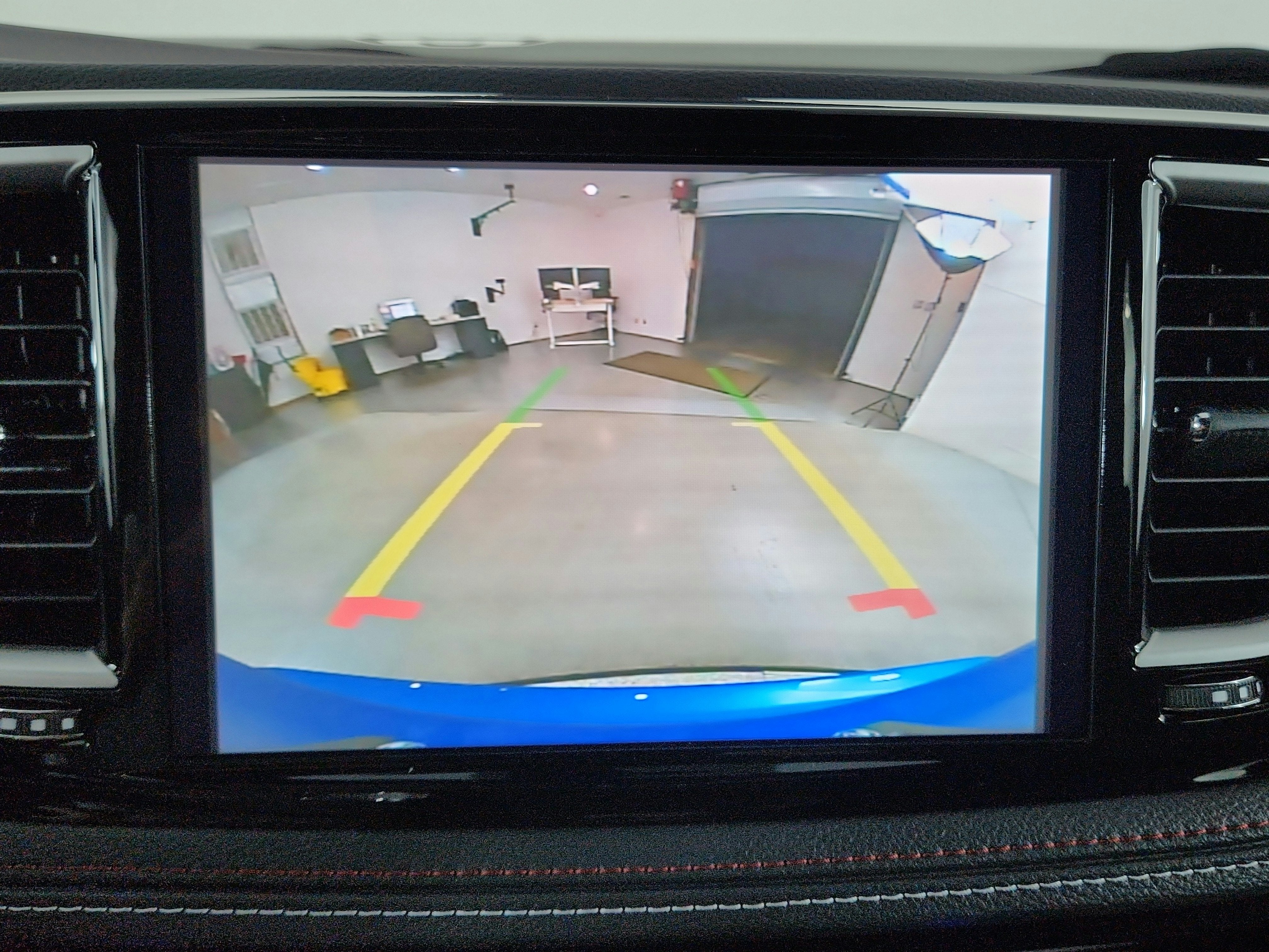 2027 Chrysler Pacifica Select FWD