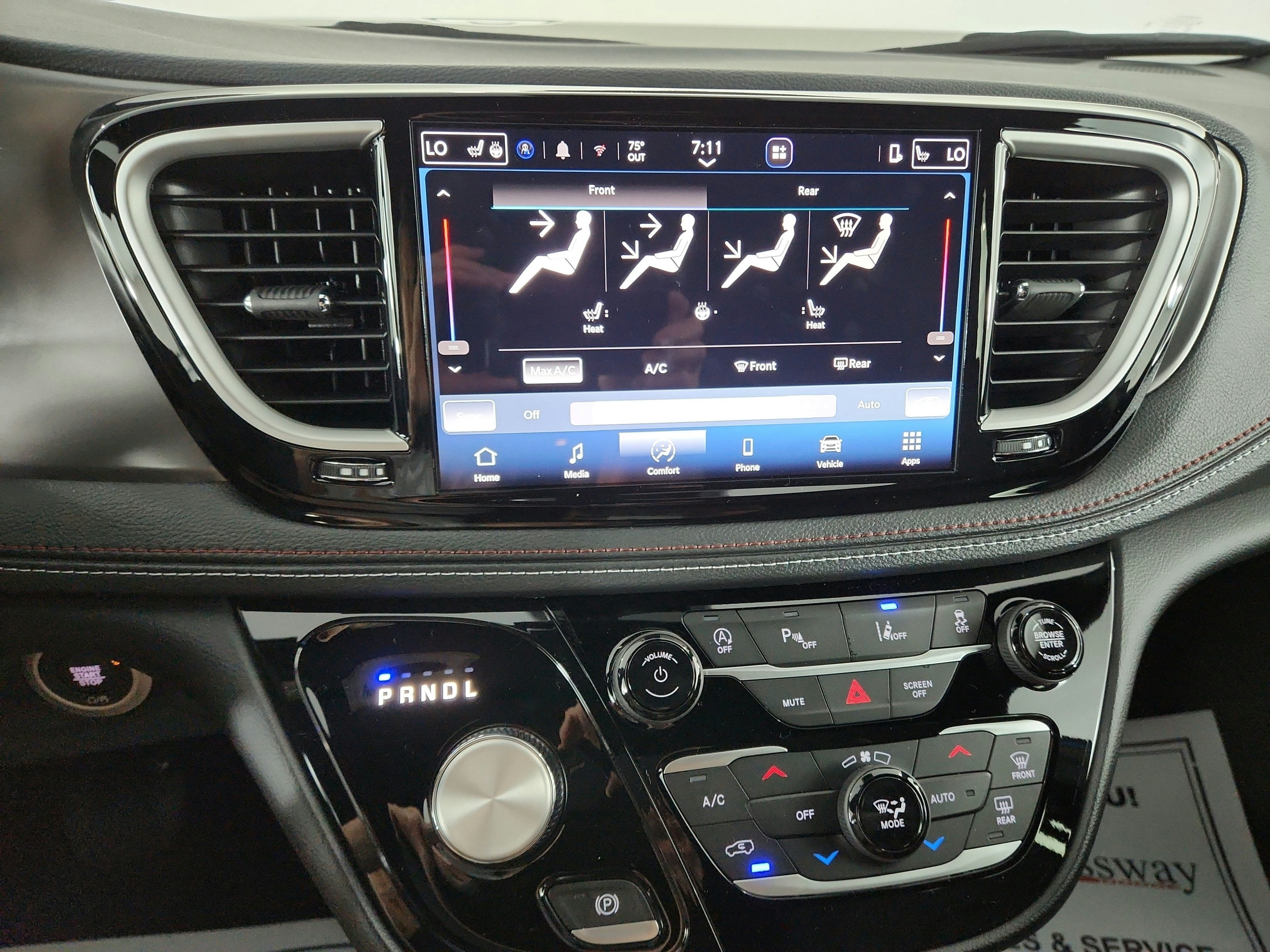 2027 Chrysler Pacifica Select FWD