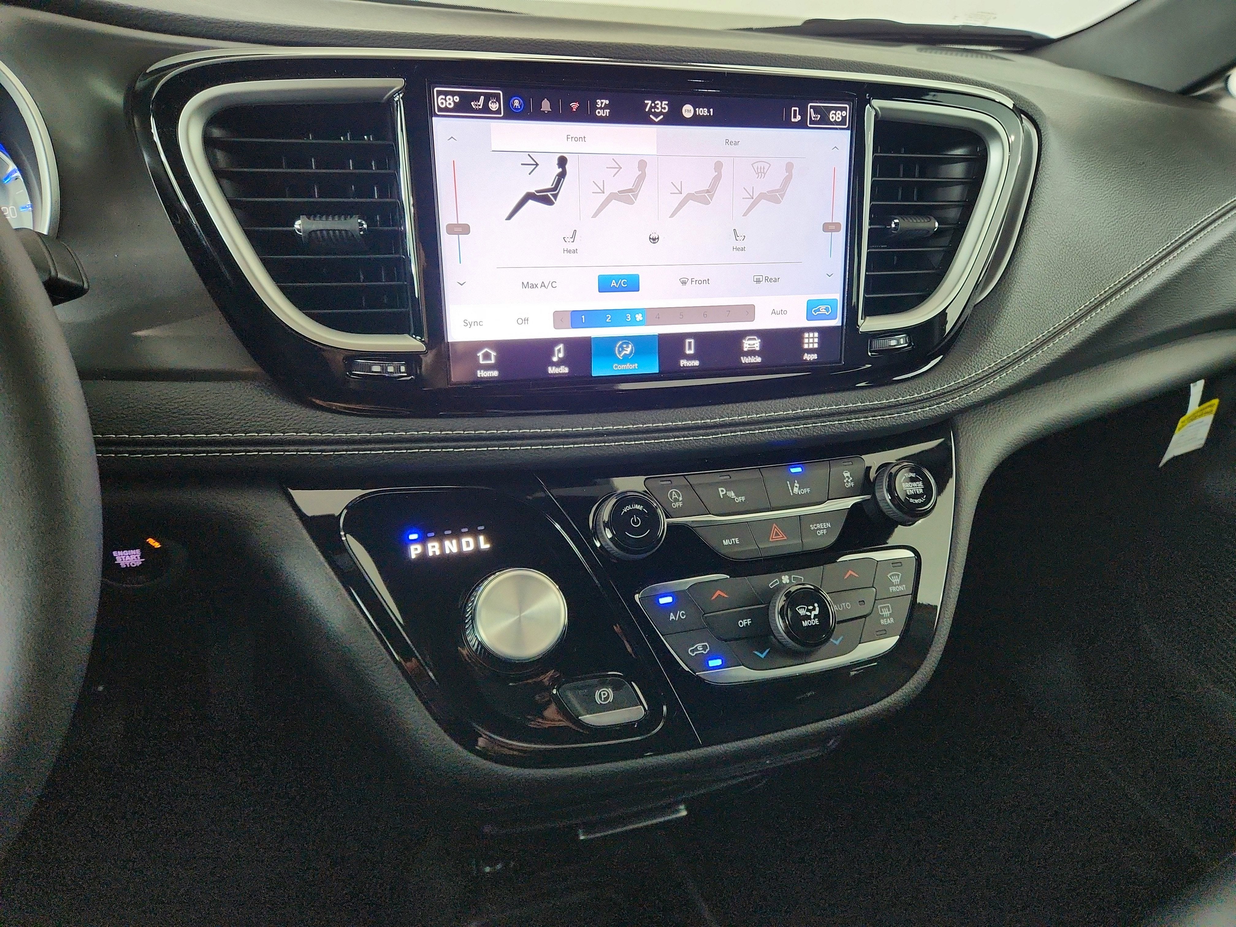 2026 Chrysler Pacifica Select