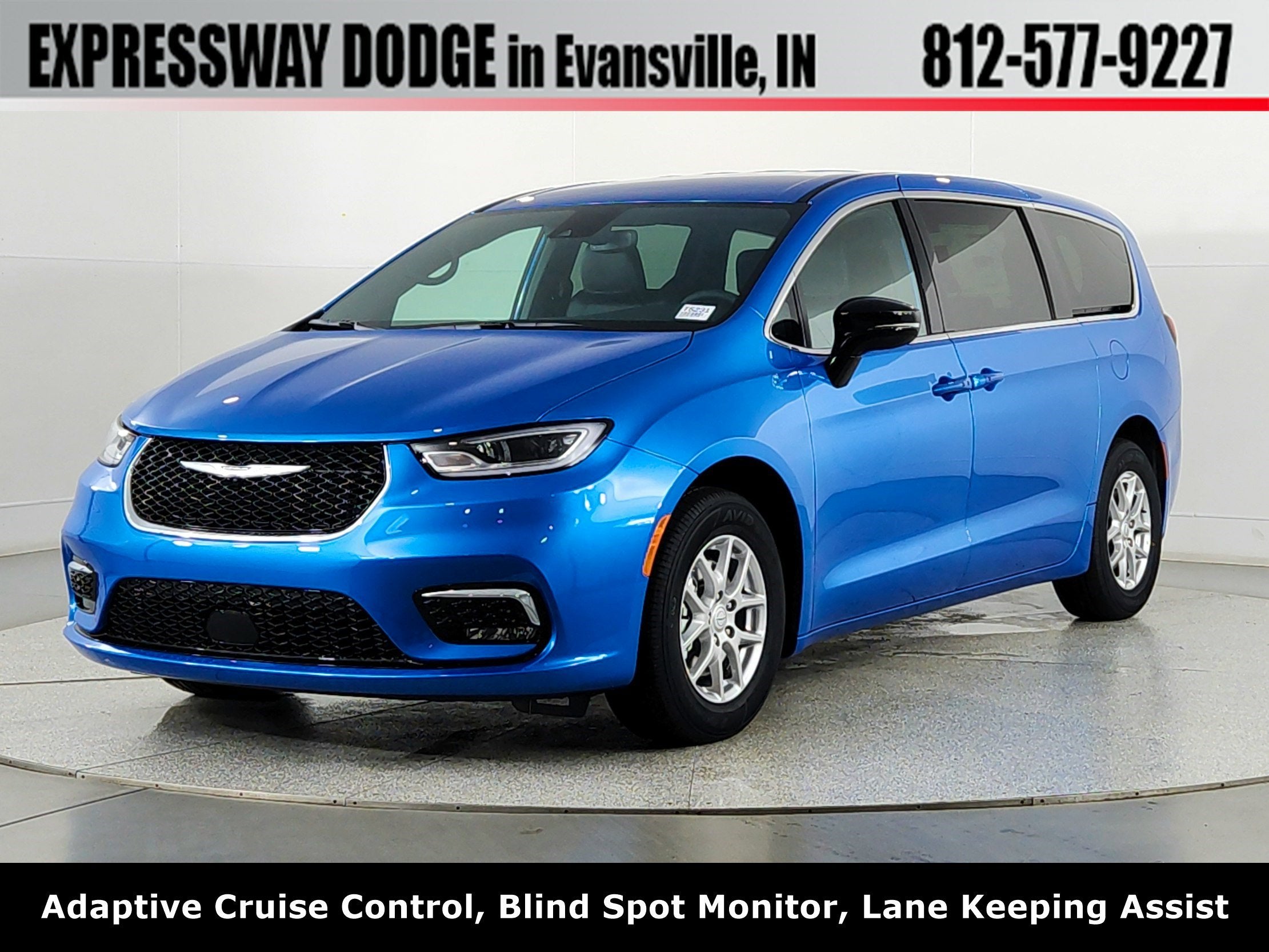 2026 Chrysler Pacifica Select