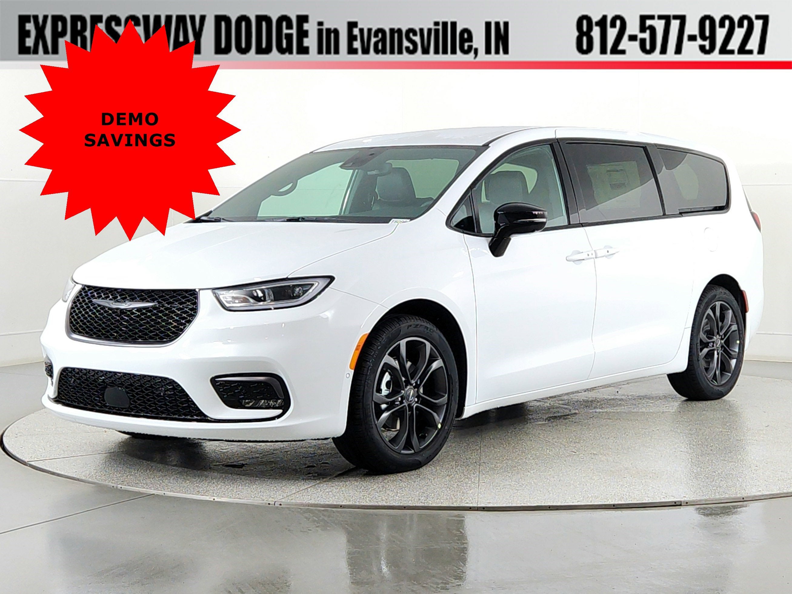 2026 Chrysler Pacifica Select