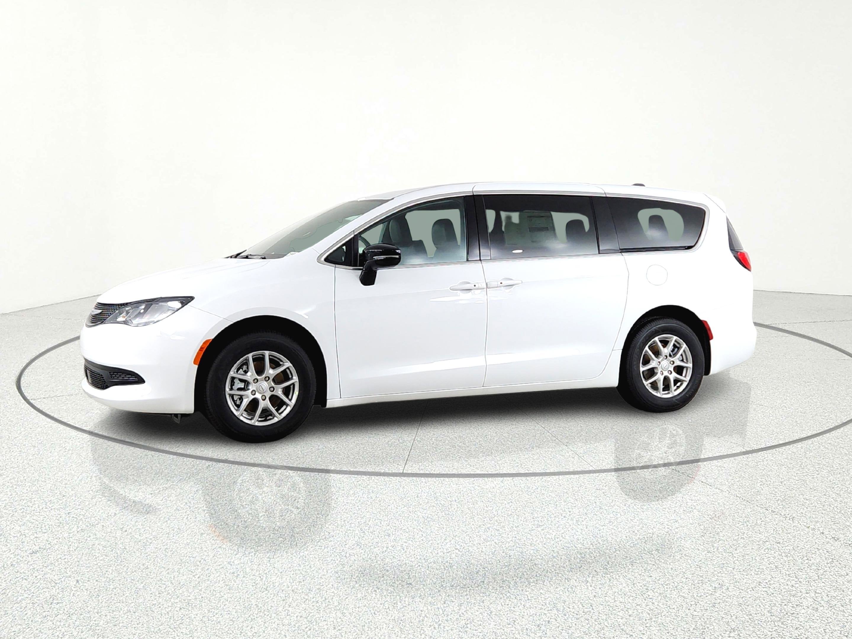 2026 Chrysler Voyager LX