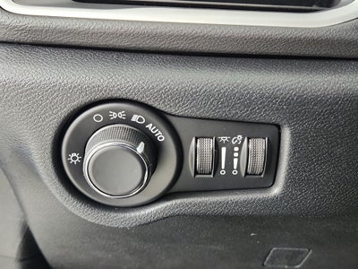 2026 Chrysler Voyager LX