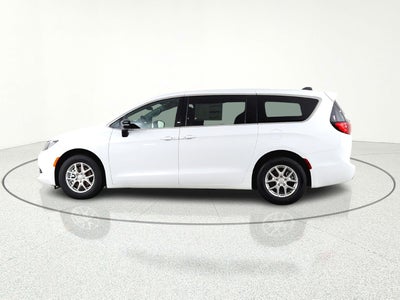 2026 Chrysler Voyager LX
