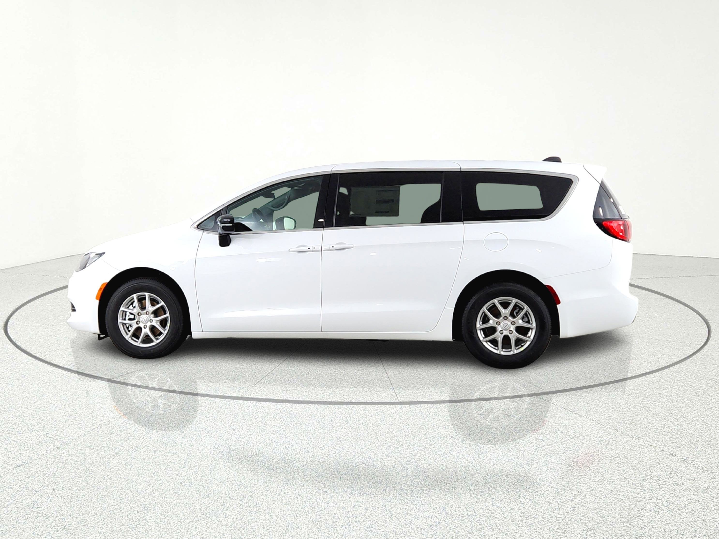 2026 Chrysler Voyager LX