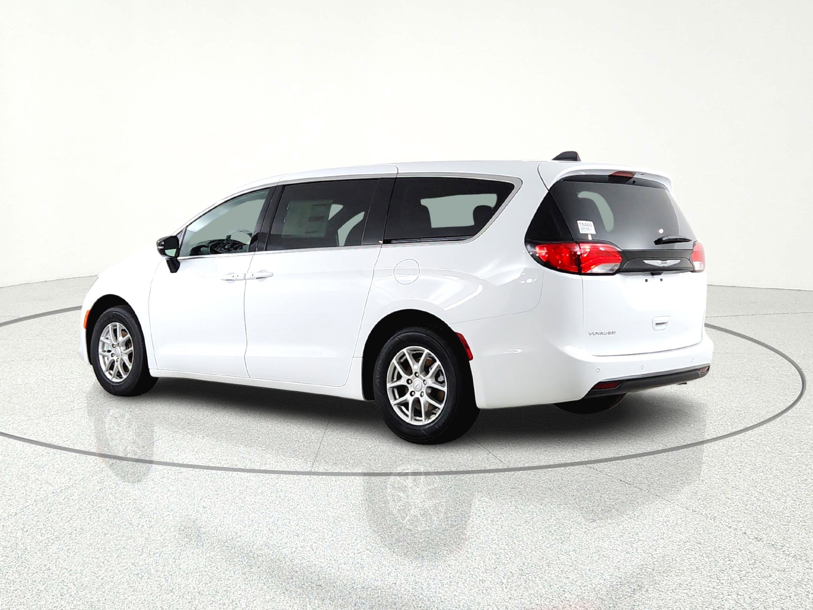 2026 Chrysler Voyager LX