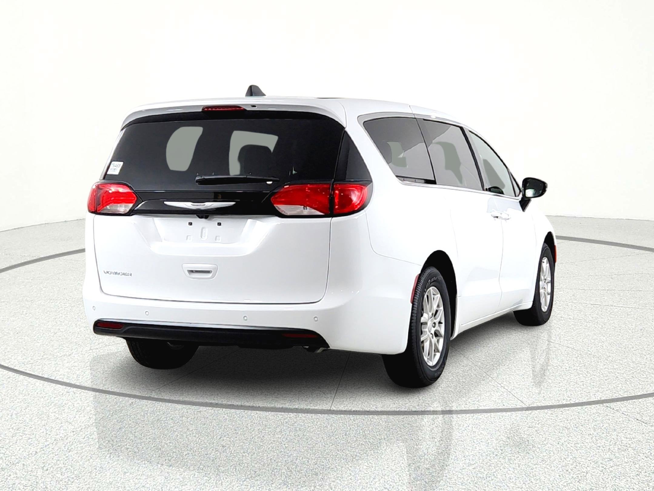 2026 Chrysler Voyager LX