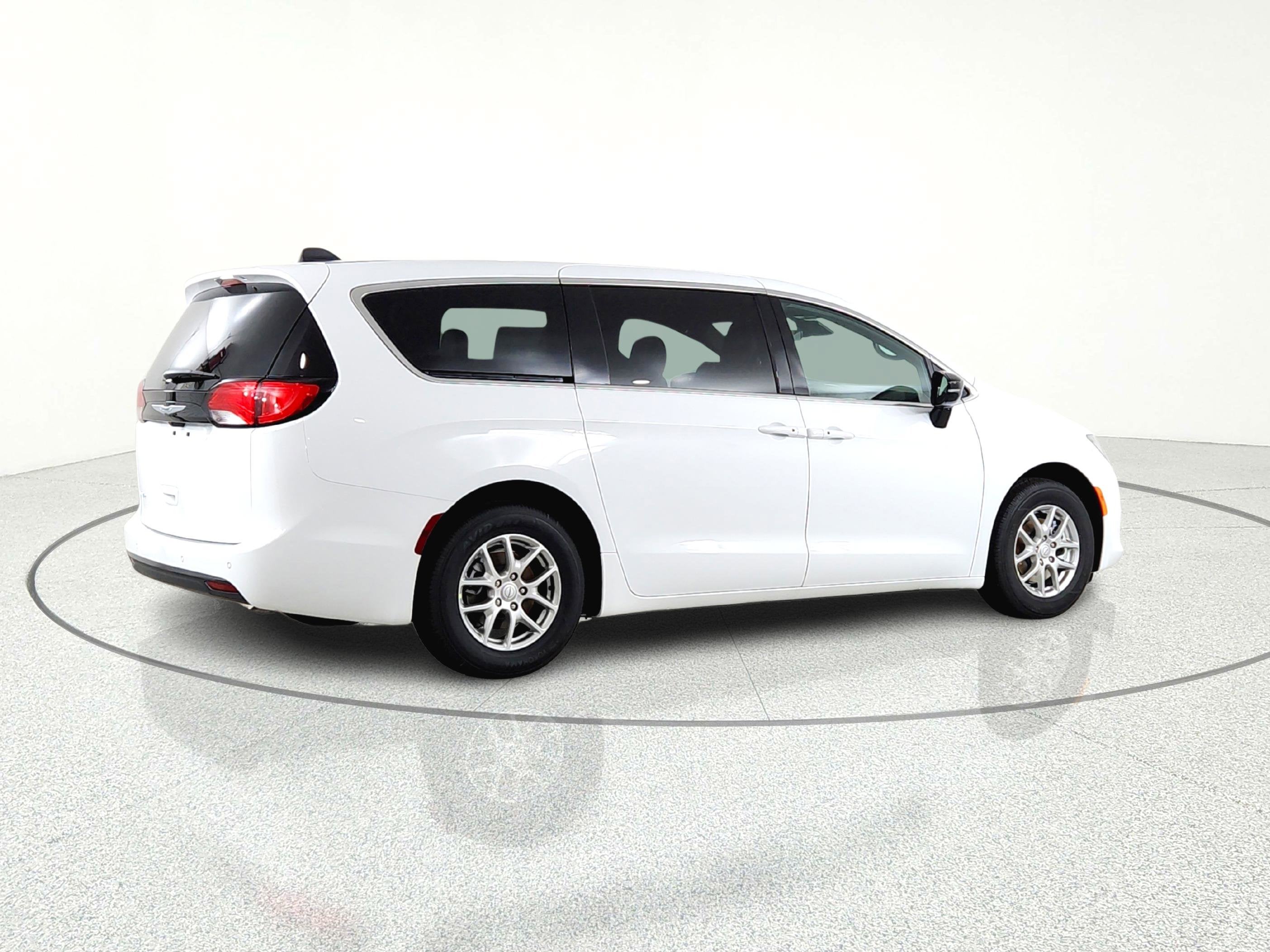 2026 Chrysler Voyager LX