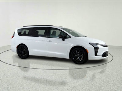 2027 Chrysler Pacifica Limited