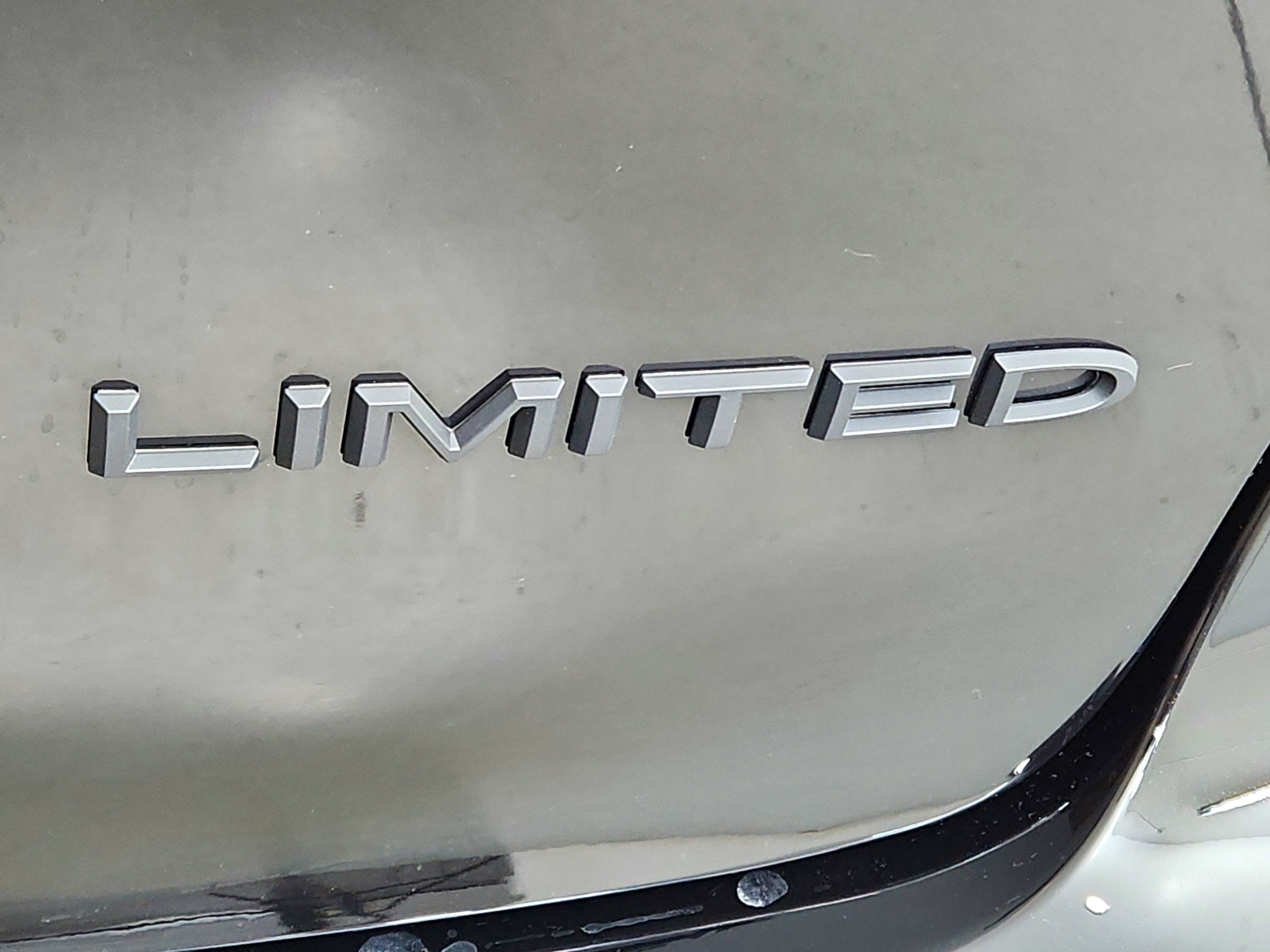 2026 Chrysler Pacifica Limited