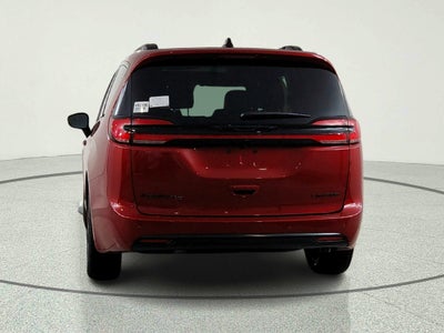 2027 Chrysler Pacifica Limited