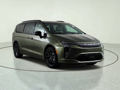 2027 Chrysler Pacifica Limited