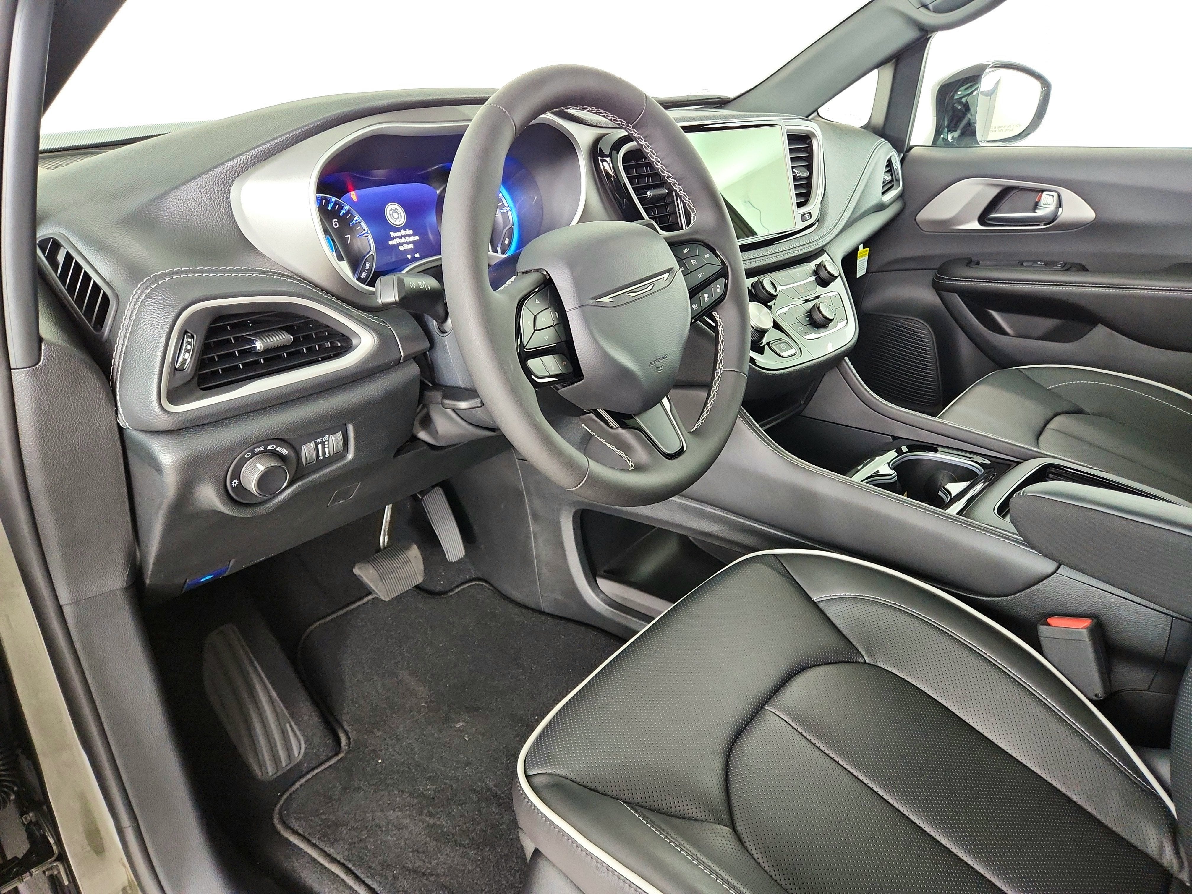 2027 Chrysler Pacifica Limited