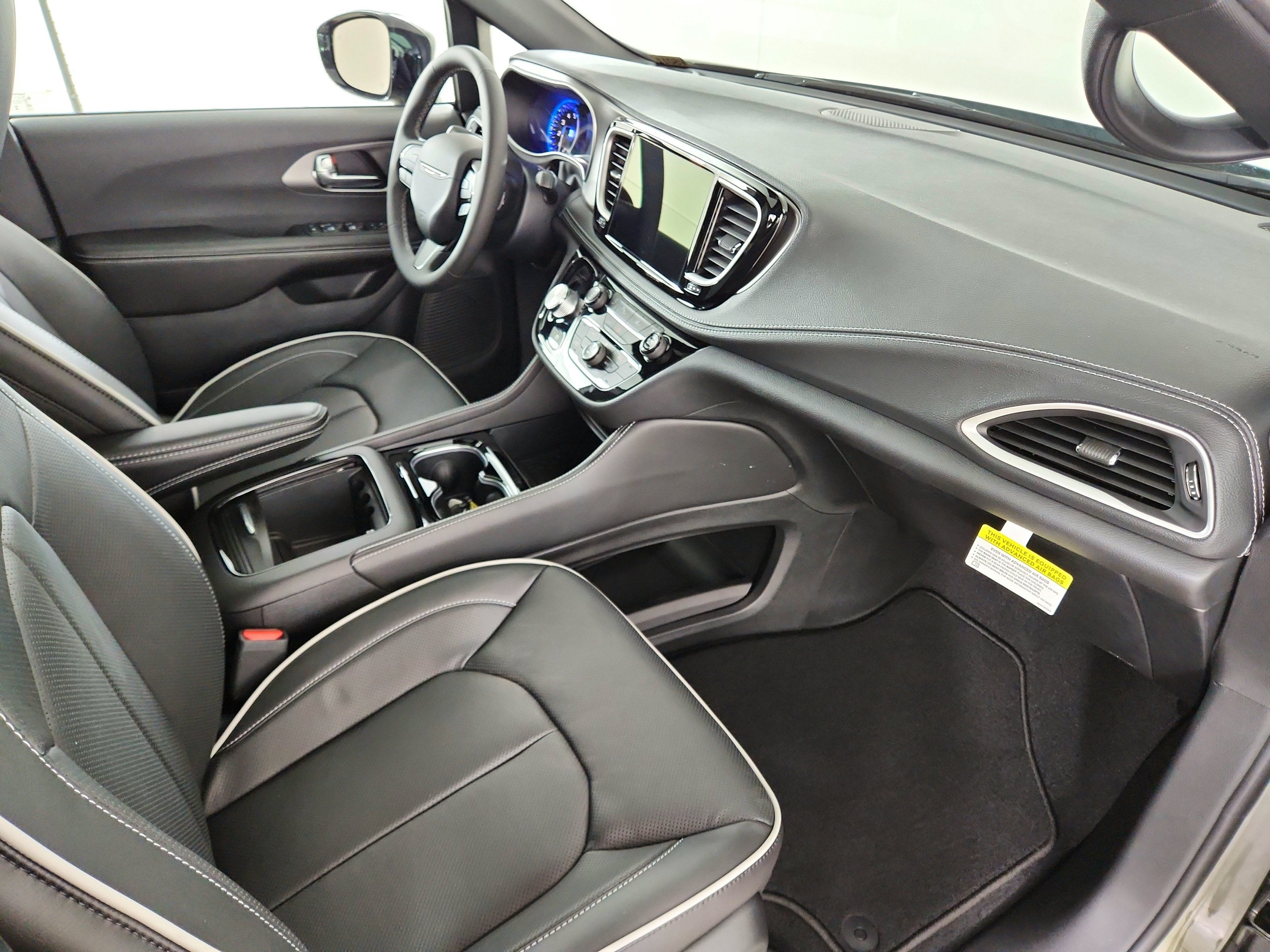 2027 Chrysler Pacifica Limited