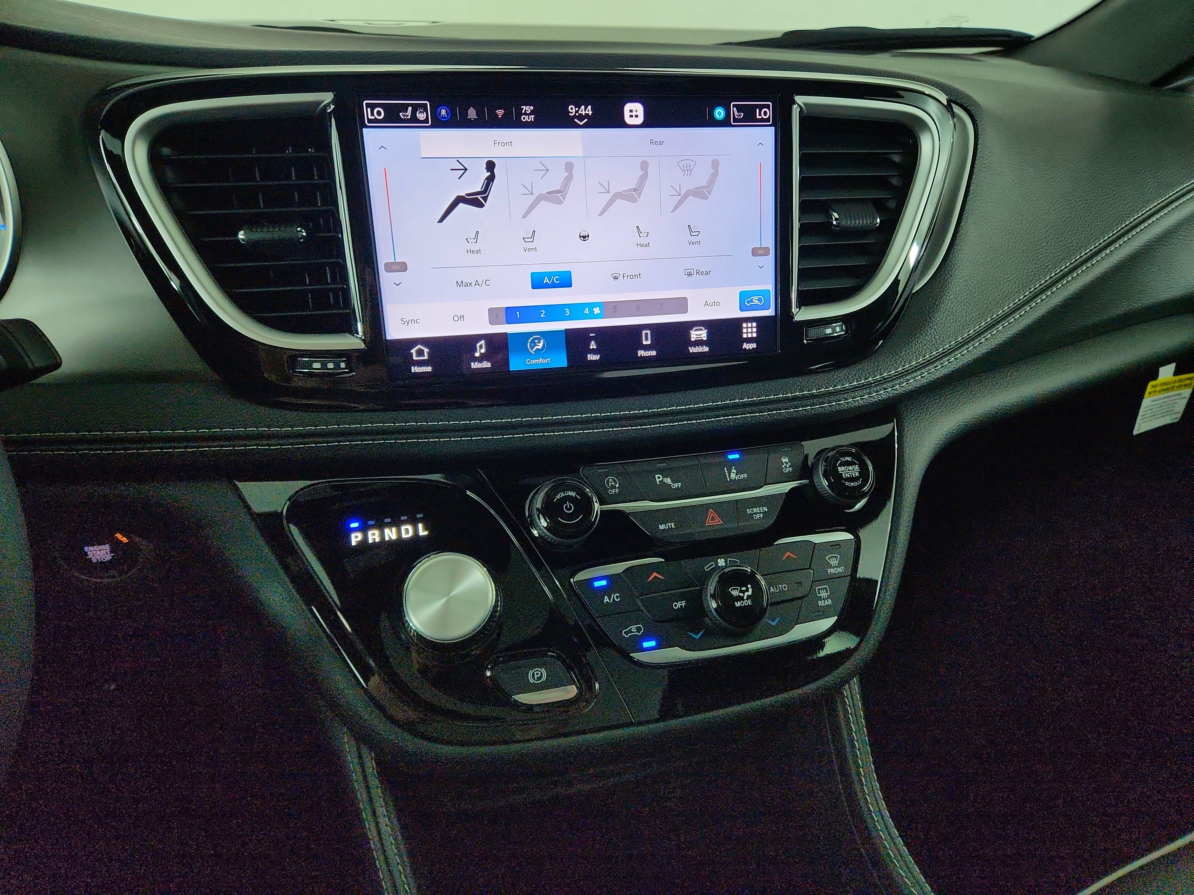 2027 Chrysler Pacifica Limited