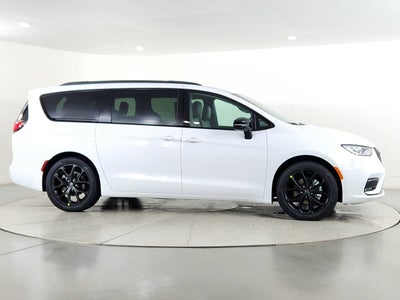2026 Chrysler Pacifica Limited
