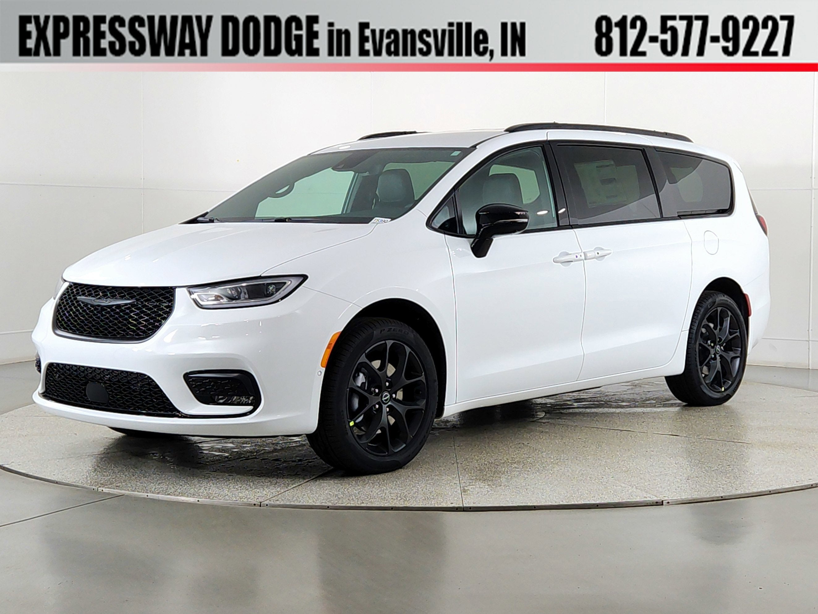 2026 Chrysler Pacifica Select