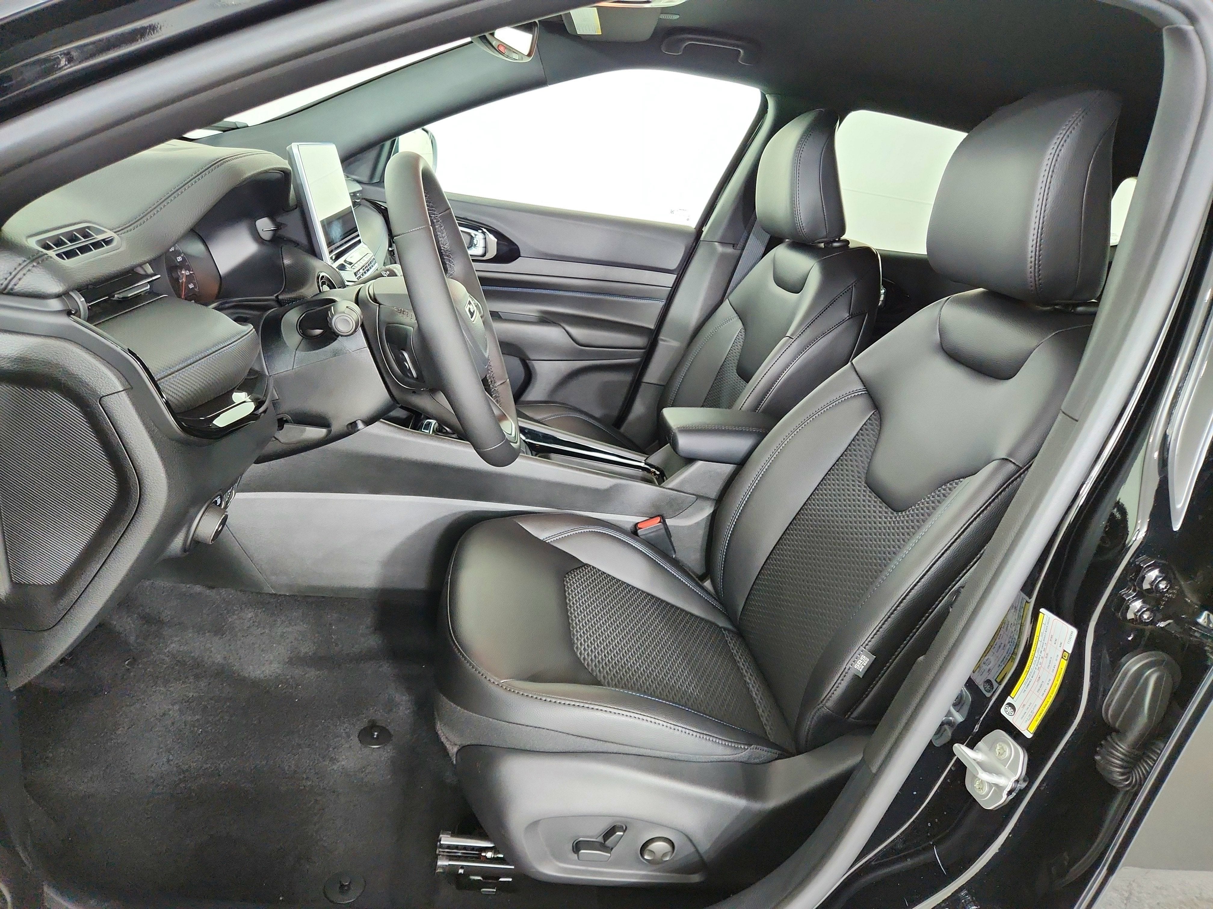 2026 Jeep Compass JEEP COMPASS LATITUDE 4X4