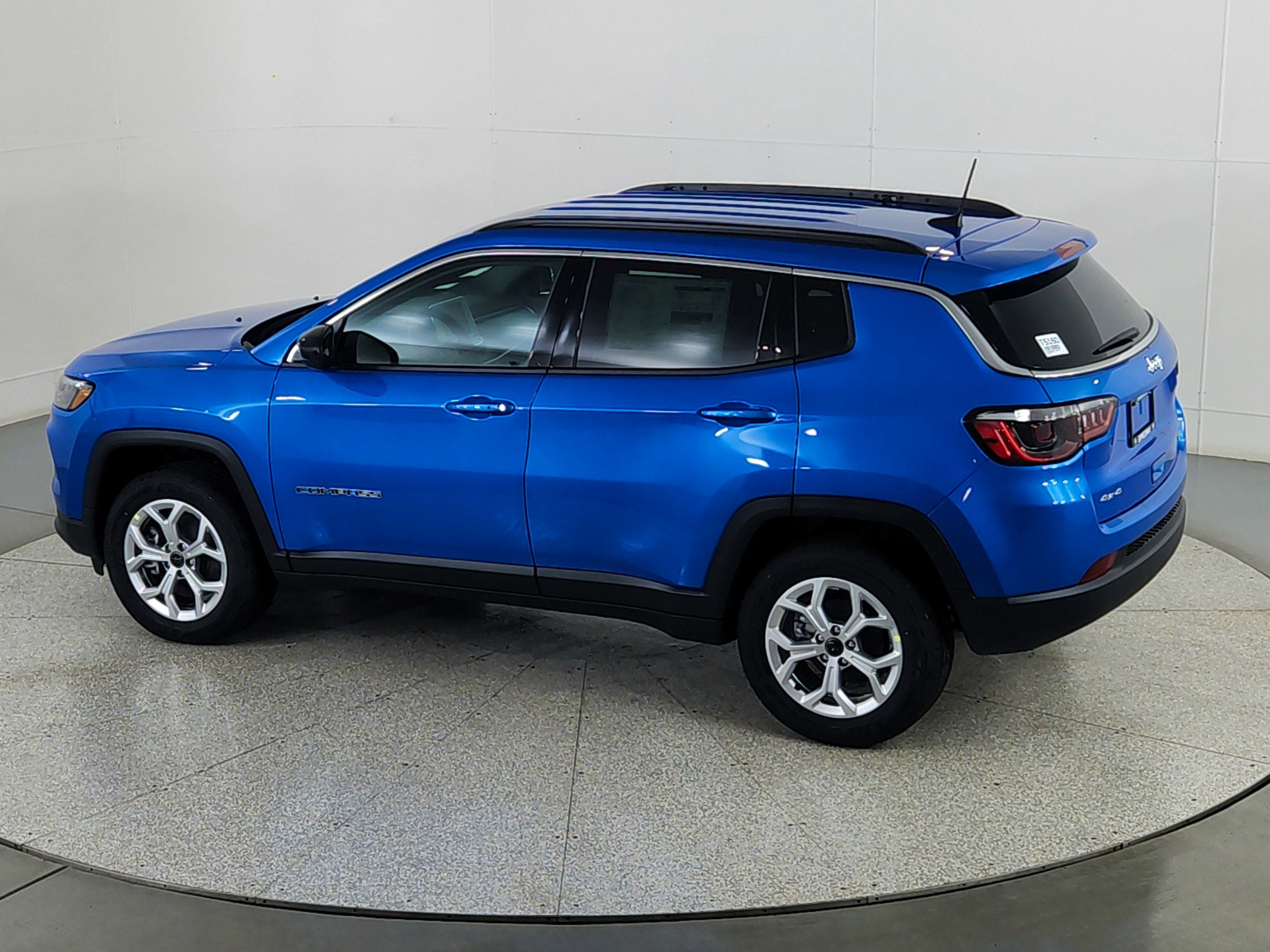 2026 Jeep Compass JEEP COMPASS LATITUDE 4X4