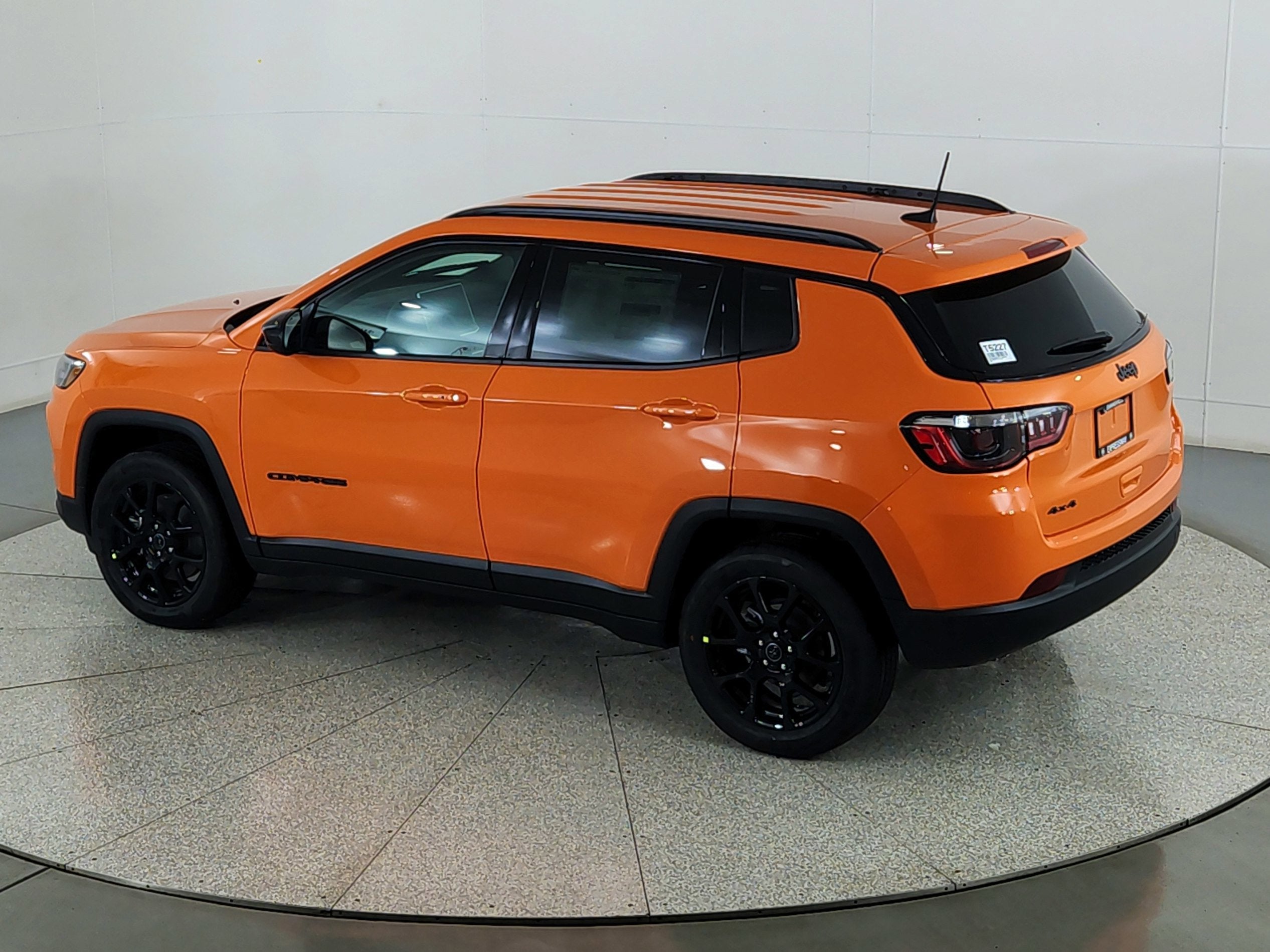 2026 Jeep Compass JEEP COMPASS LATITUDE 4X4