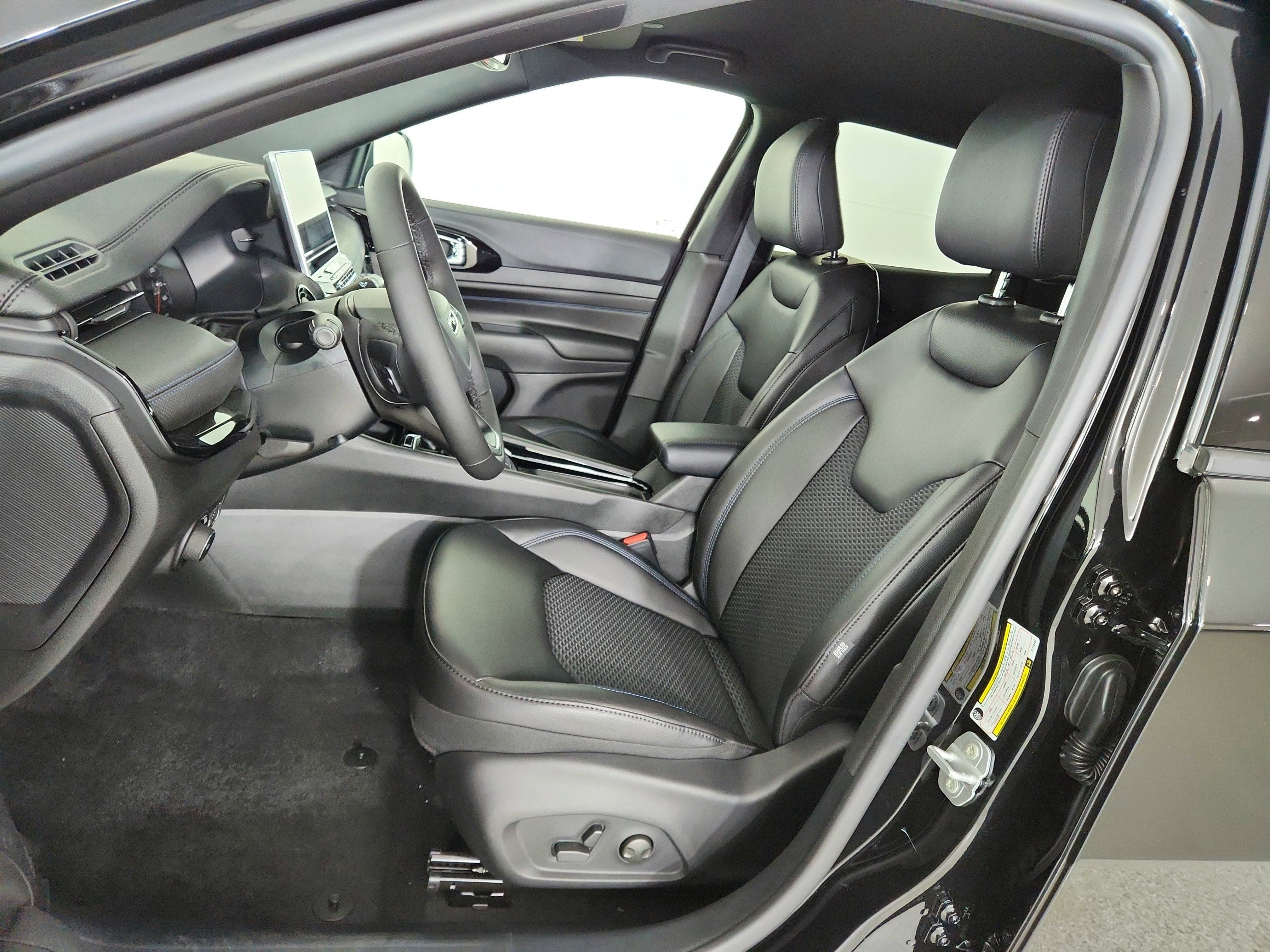 2026 Jeep Compass JEEP COMPASS LATITUDE 4X4