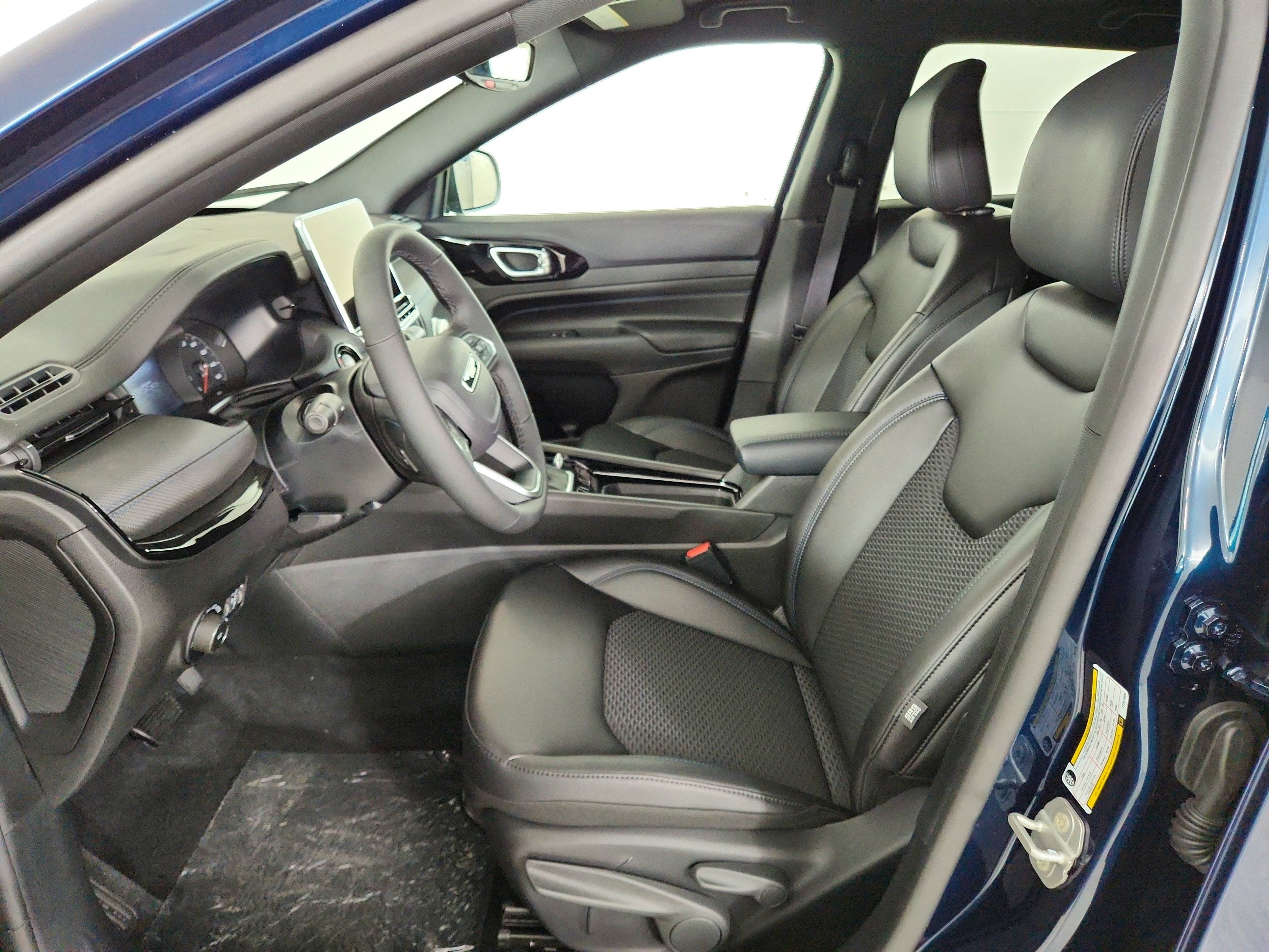 2026 Jeep Compass JEEP COMPASS LATITUDE 4X4