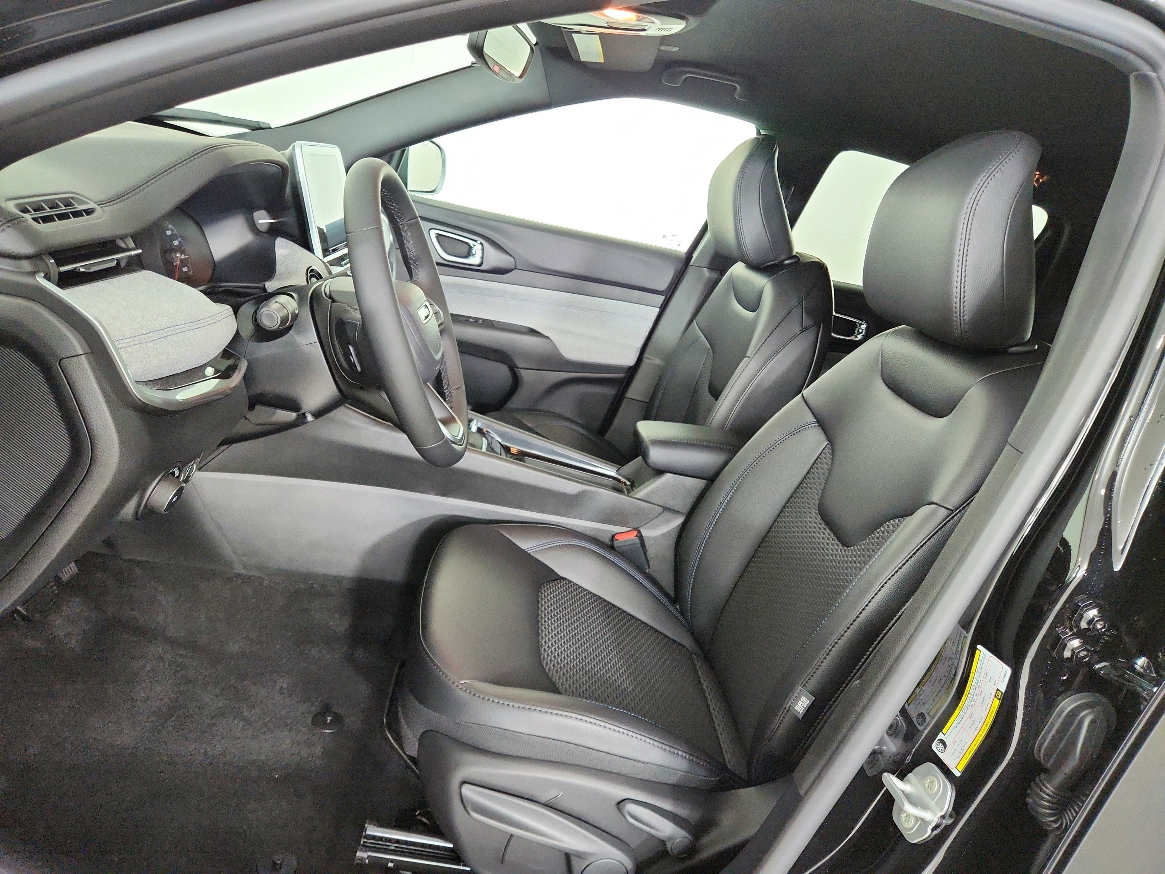 2026 Jeep Compass JEEP COMPASS LATITUDE 4X4