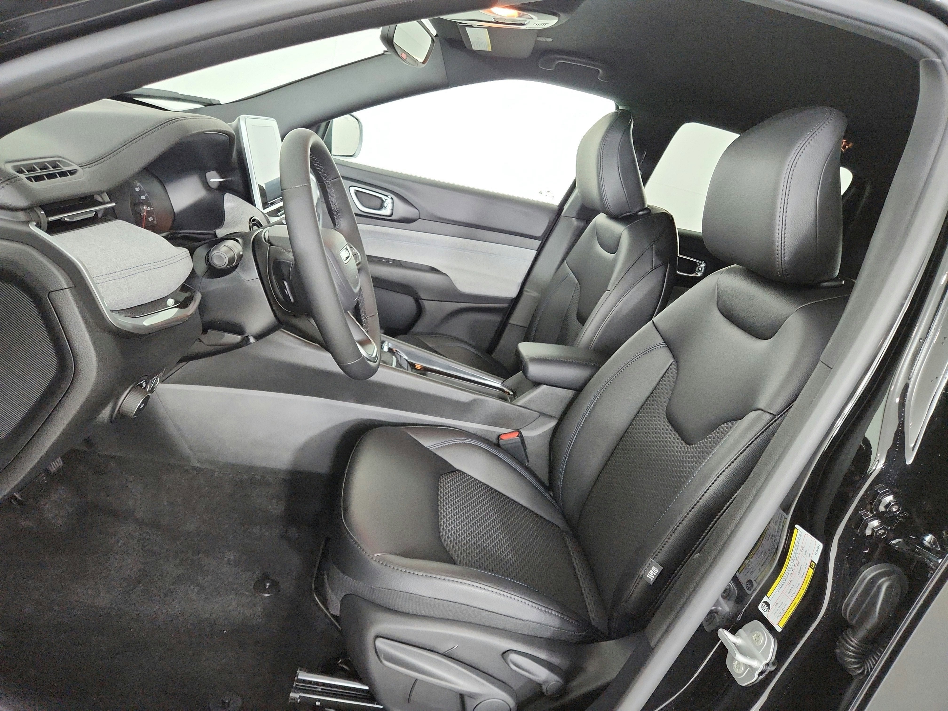 2026 Jeep Compass JEEP COMPASS LATITUDE 4X4