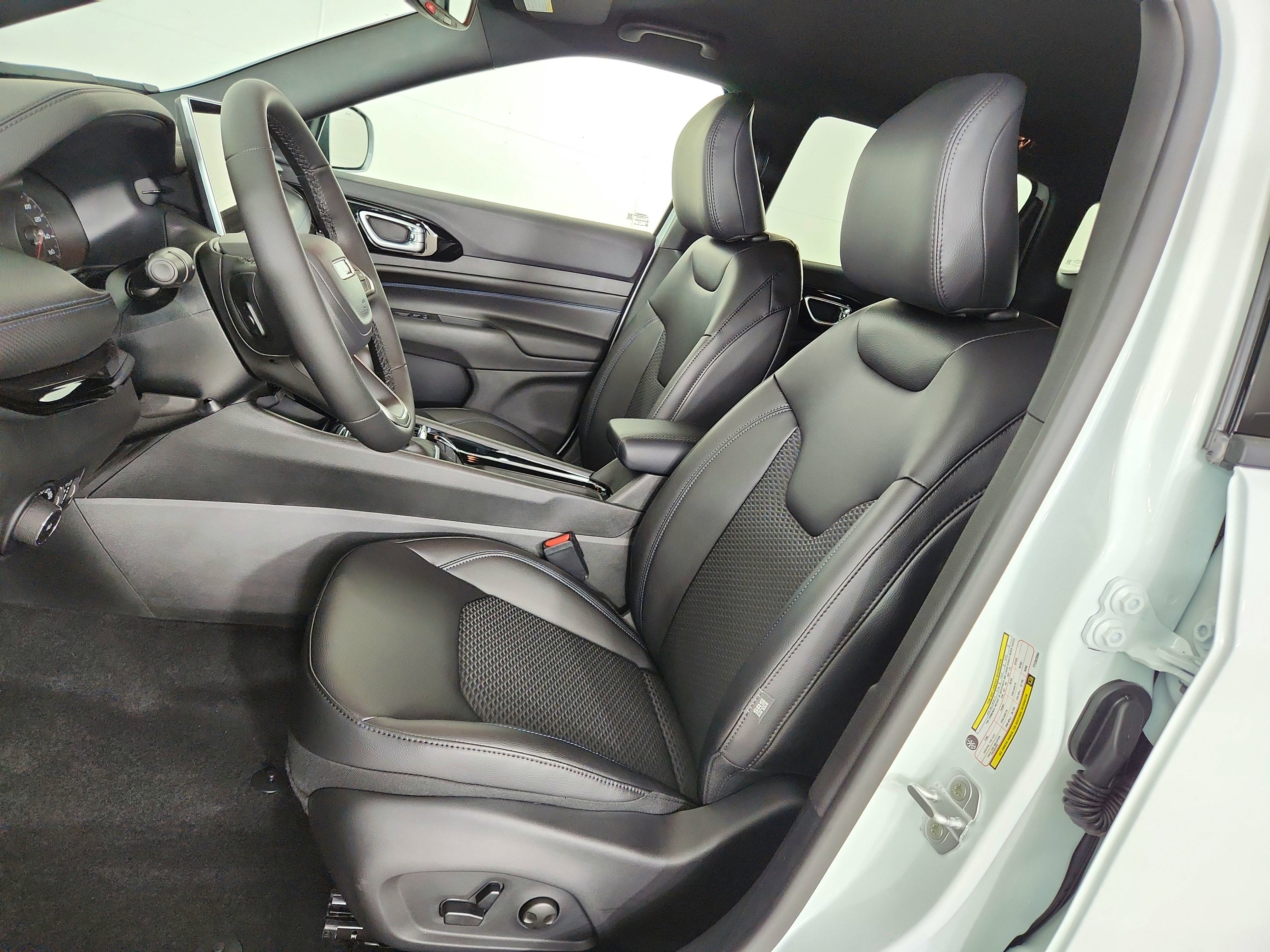 2026 Jeep Compass JEEP COMPASS LATITUDE 4X4