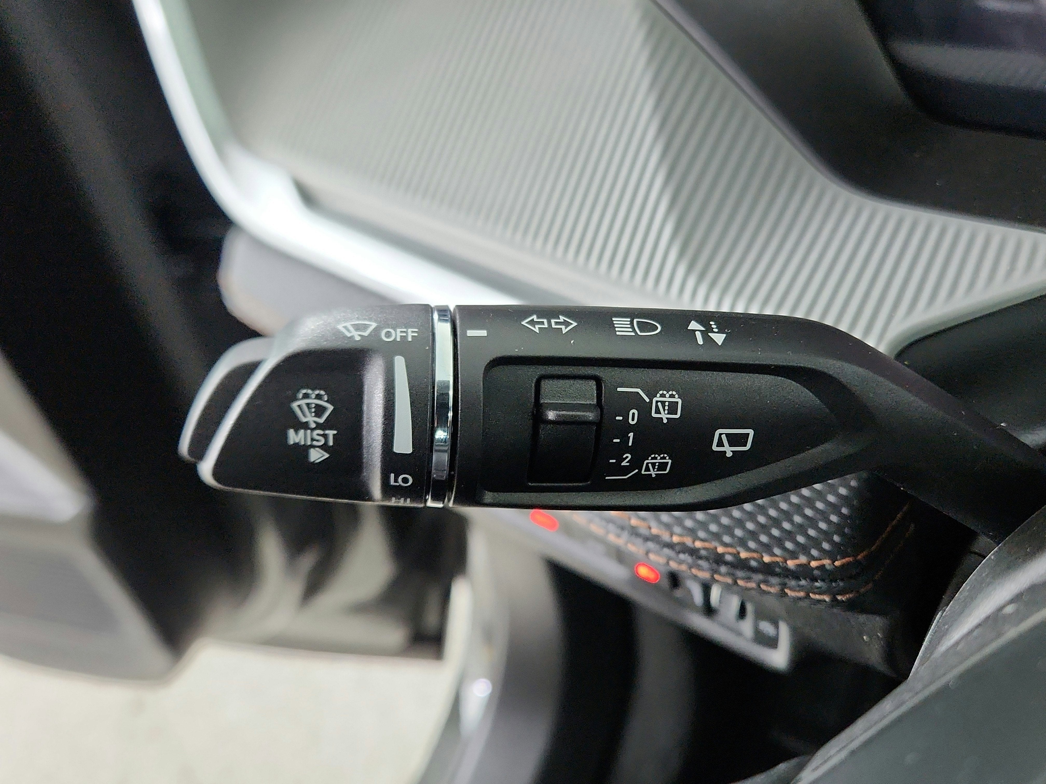 2026 Jeep Cherokee JEEP CHEROKEE LAREDO/ LIMITED 4X4