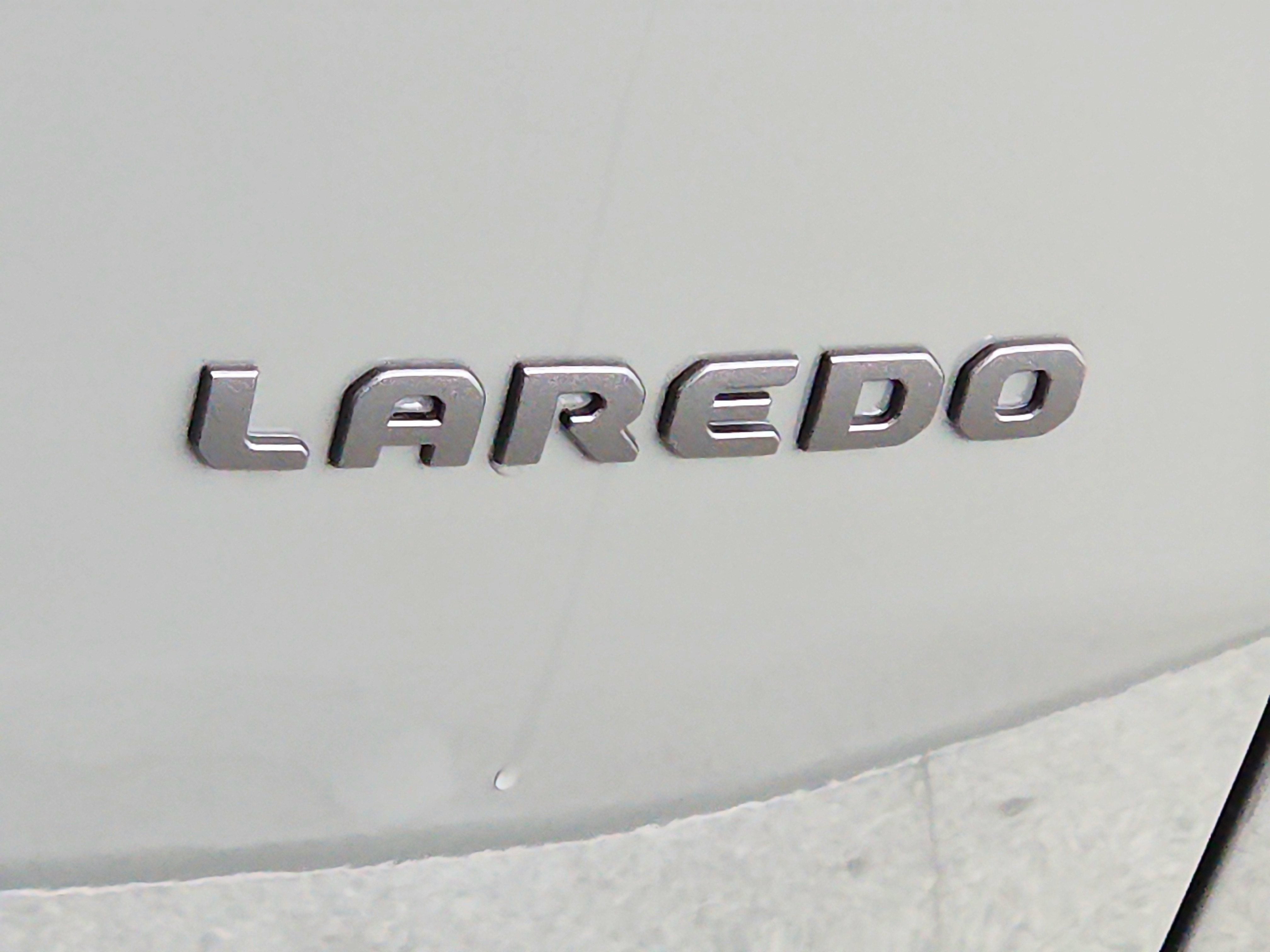 2026 Jeep Cherokee Laredo 4x4