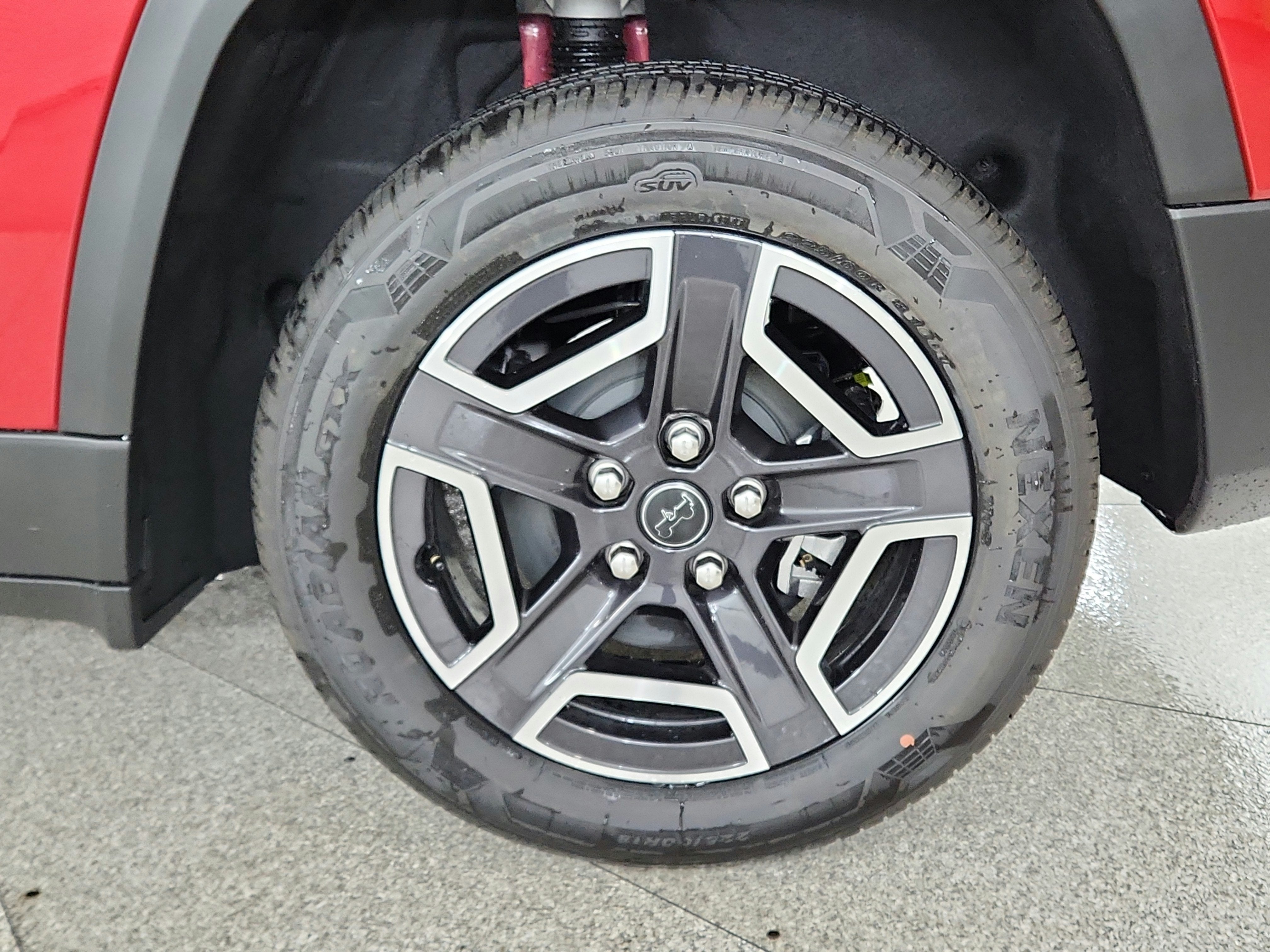 2027 Jeep Cherokee Laredo 4x4