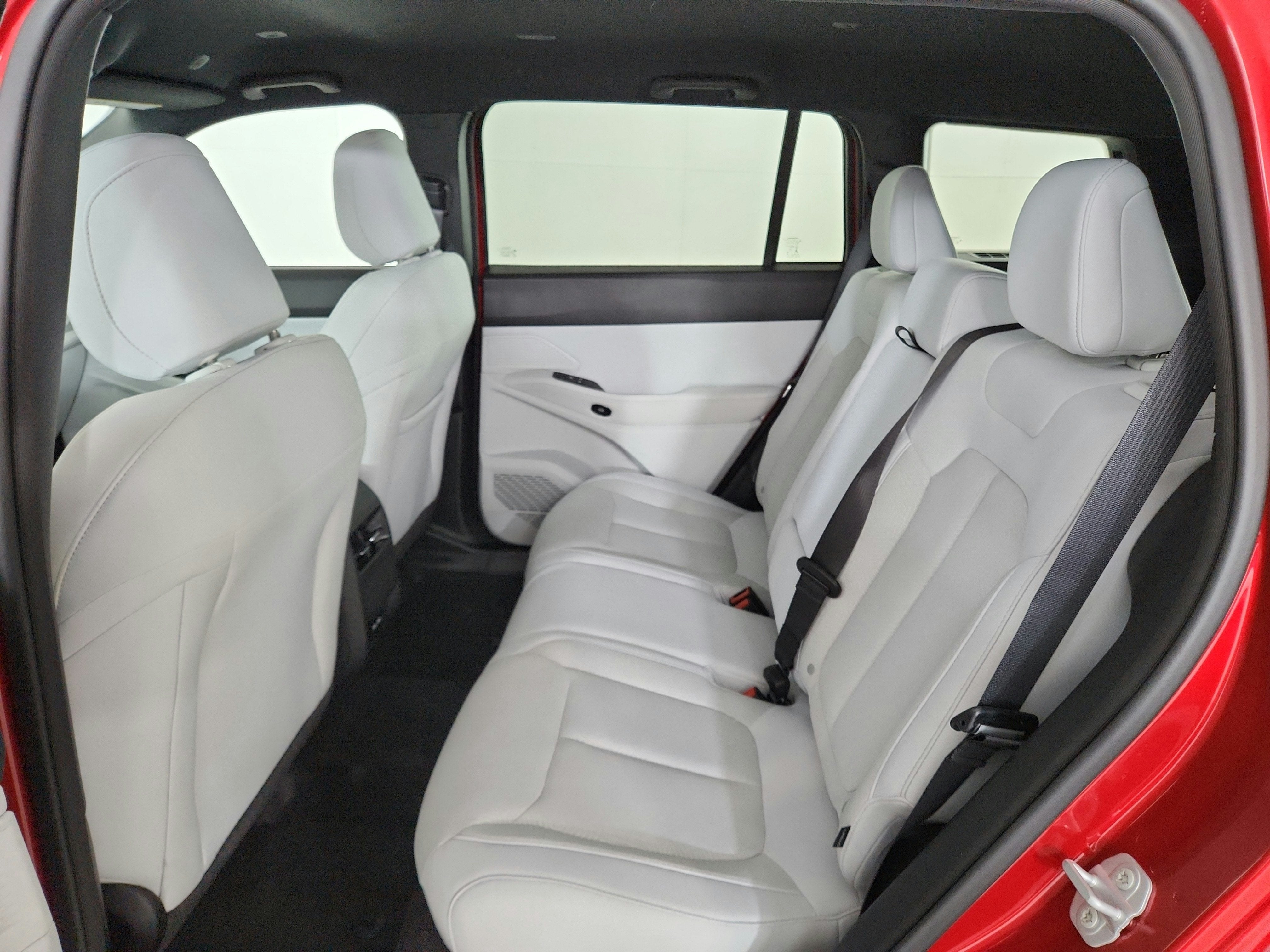 2027 Jeep Cherokee Laredo 4x4