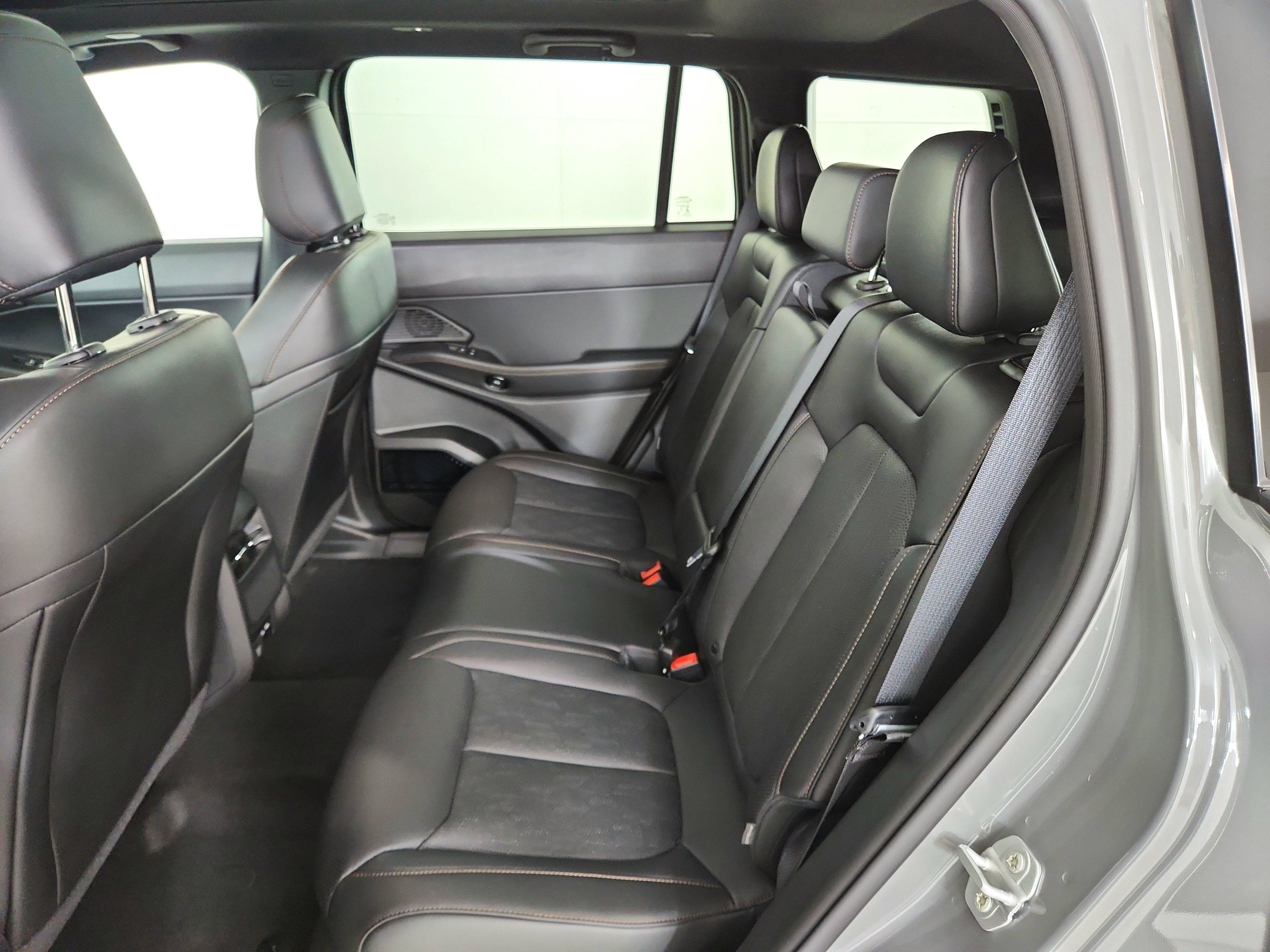 2026 Jeep Cherokee Overland 4x4