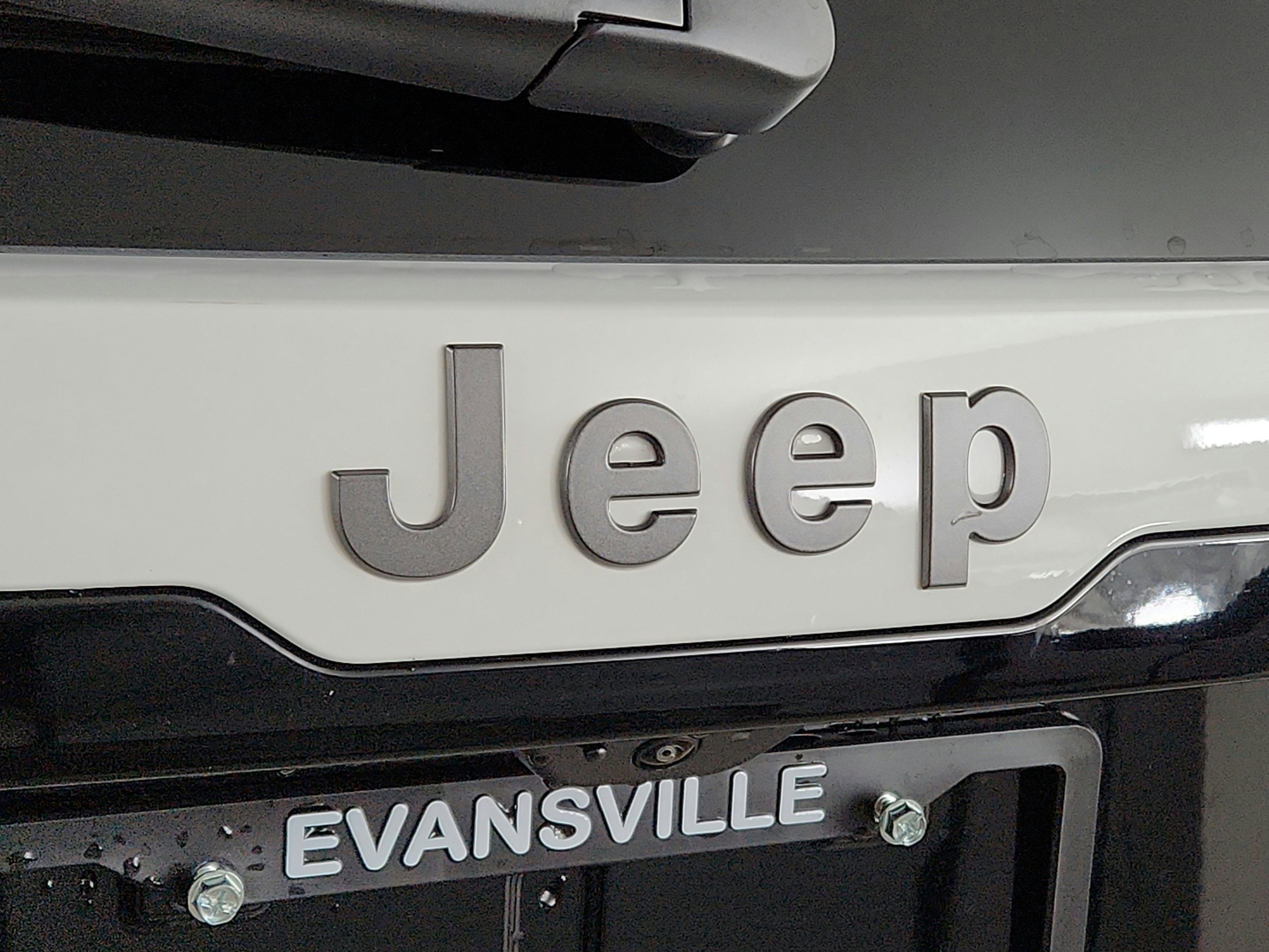 2026 Jeep Cherokee 2026 JEEP CHEROKEE OVERLAND 4DR SUV 113 WB 4WD